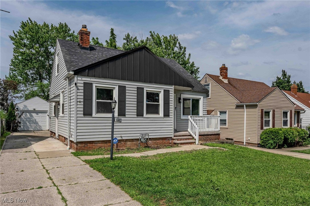 15803 Maplewood Avenue