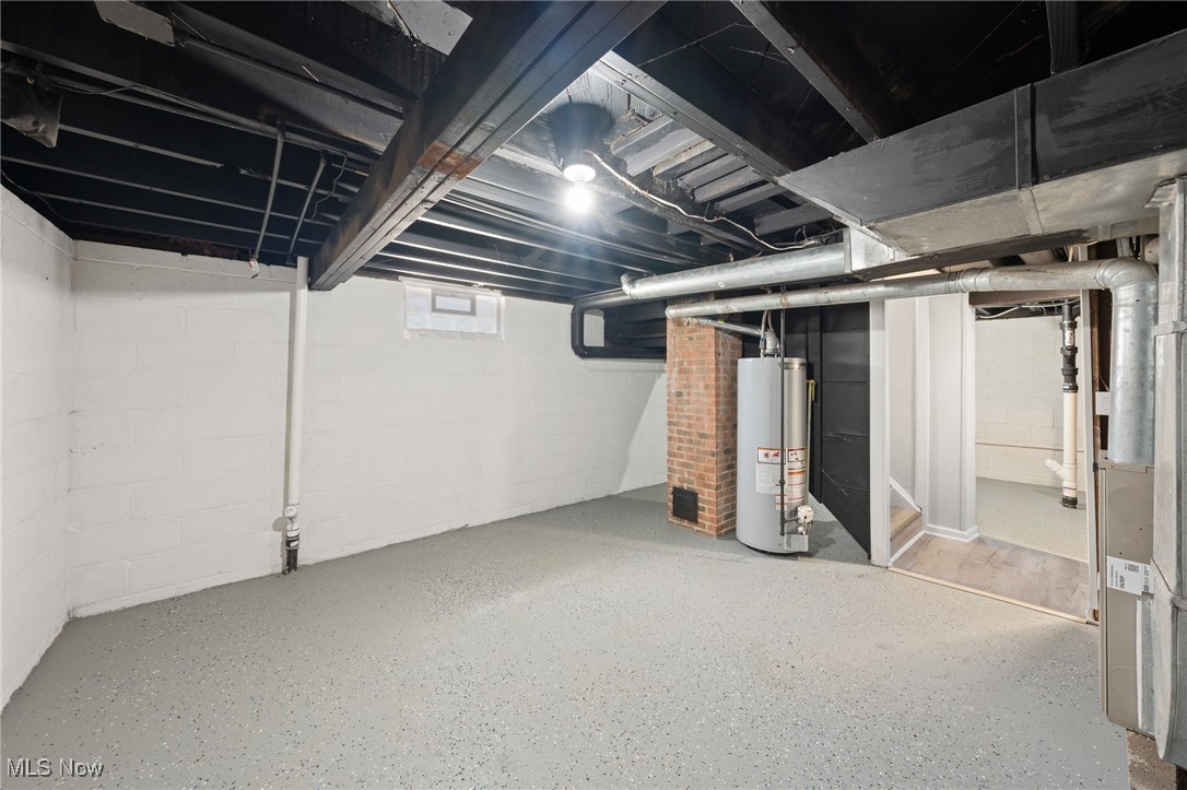 15803 Maplewood Avenue