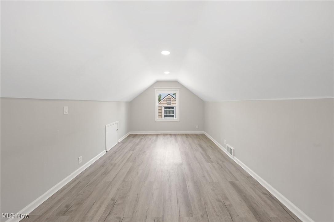 15803 Maplewood Avenue