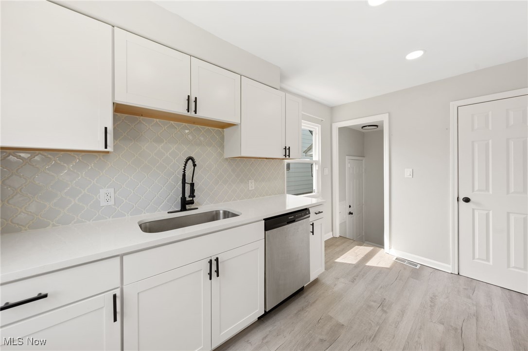 15803 Maplewood Avenue