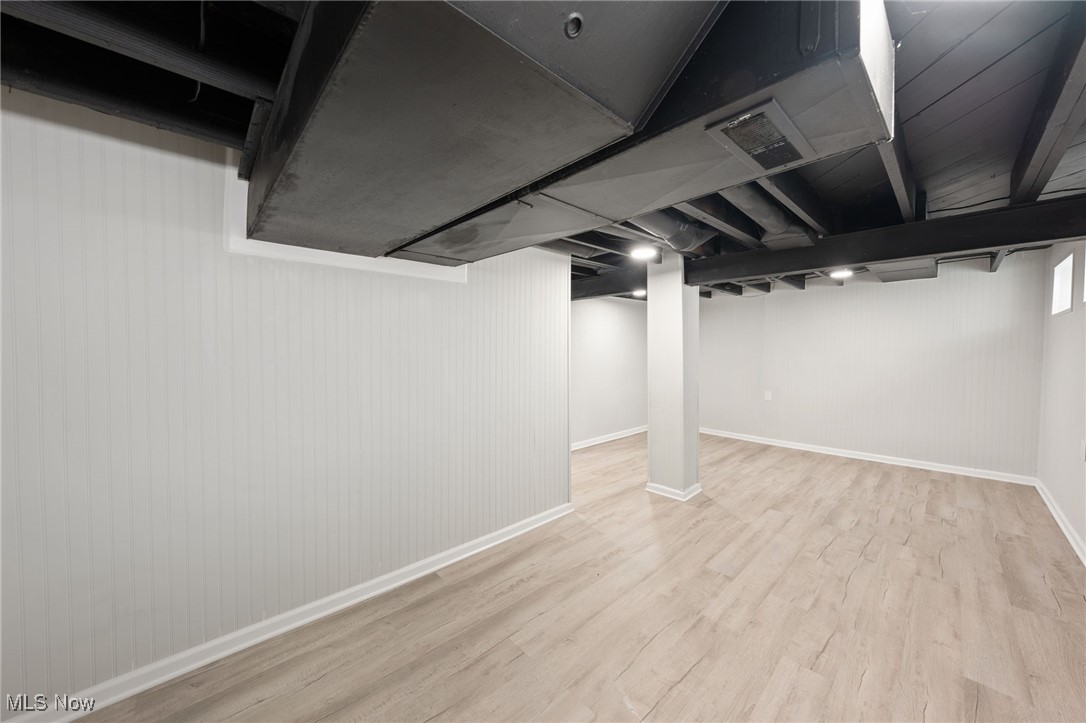 15803 Maplewood Avenue