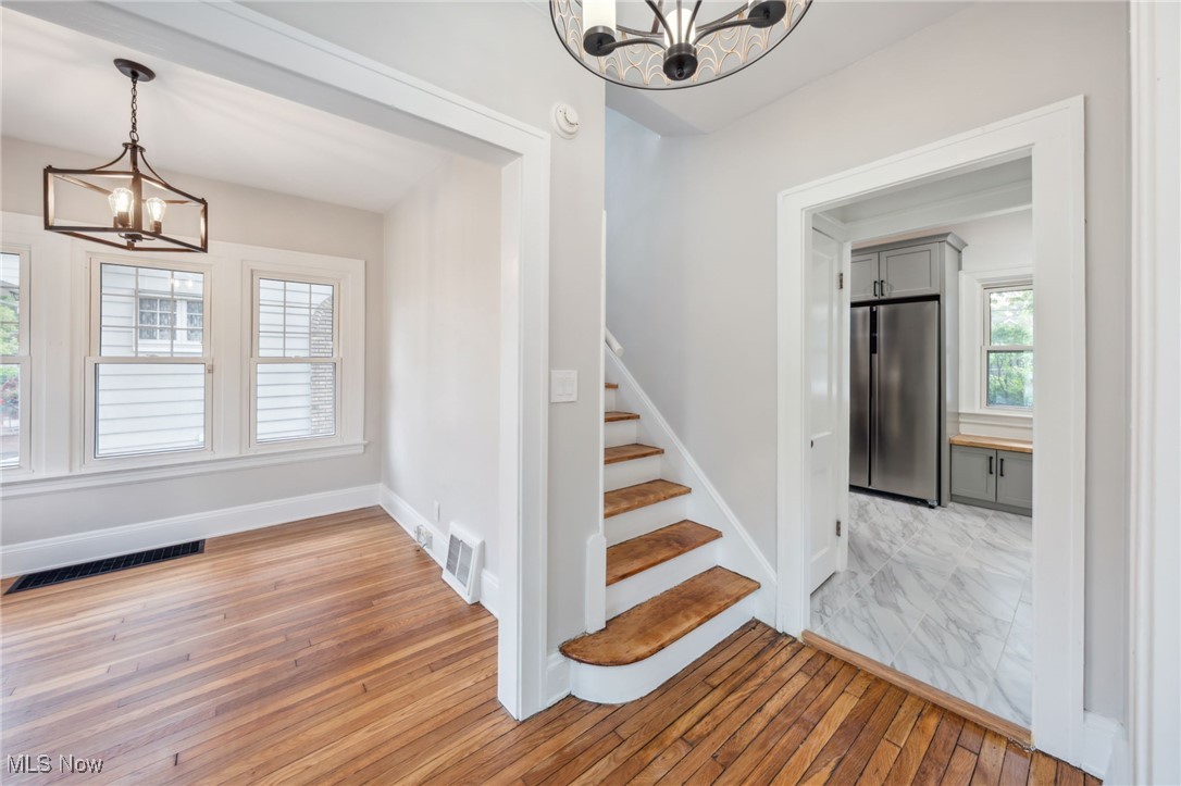 3020 E Derbyshire Road