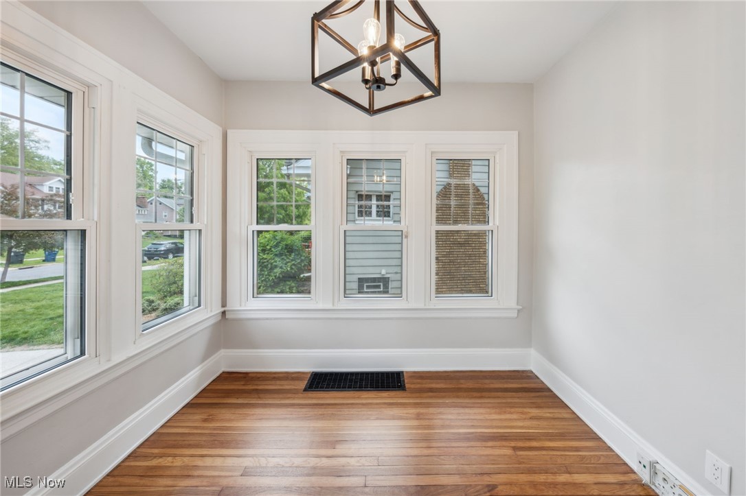 3020 E Derbyshire Road