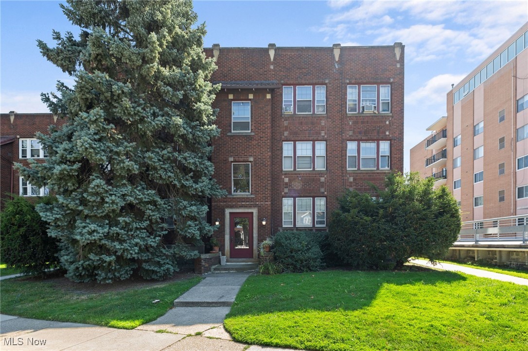 12015 Clifton Boulevard