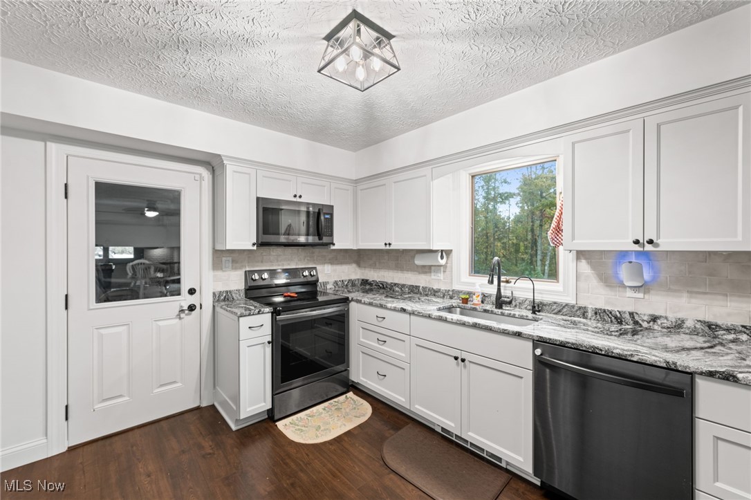 12079 Pekin Road