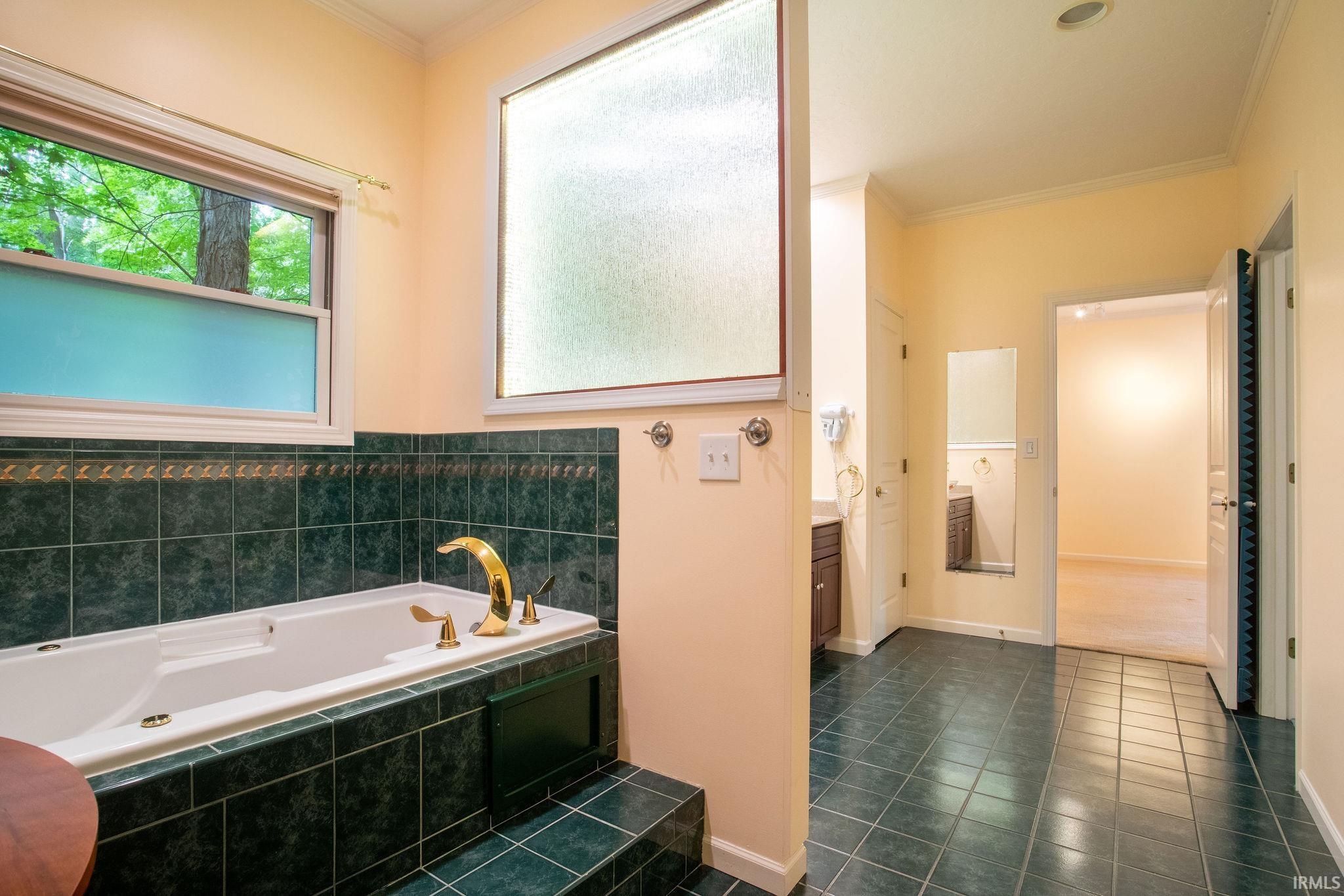 31 Shady Creek Court
