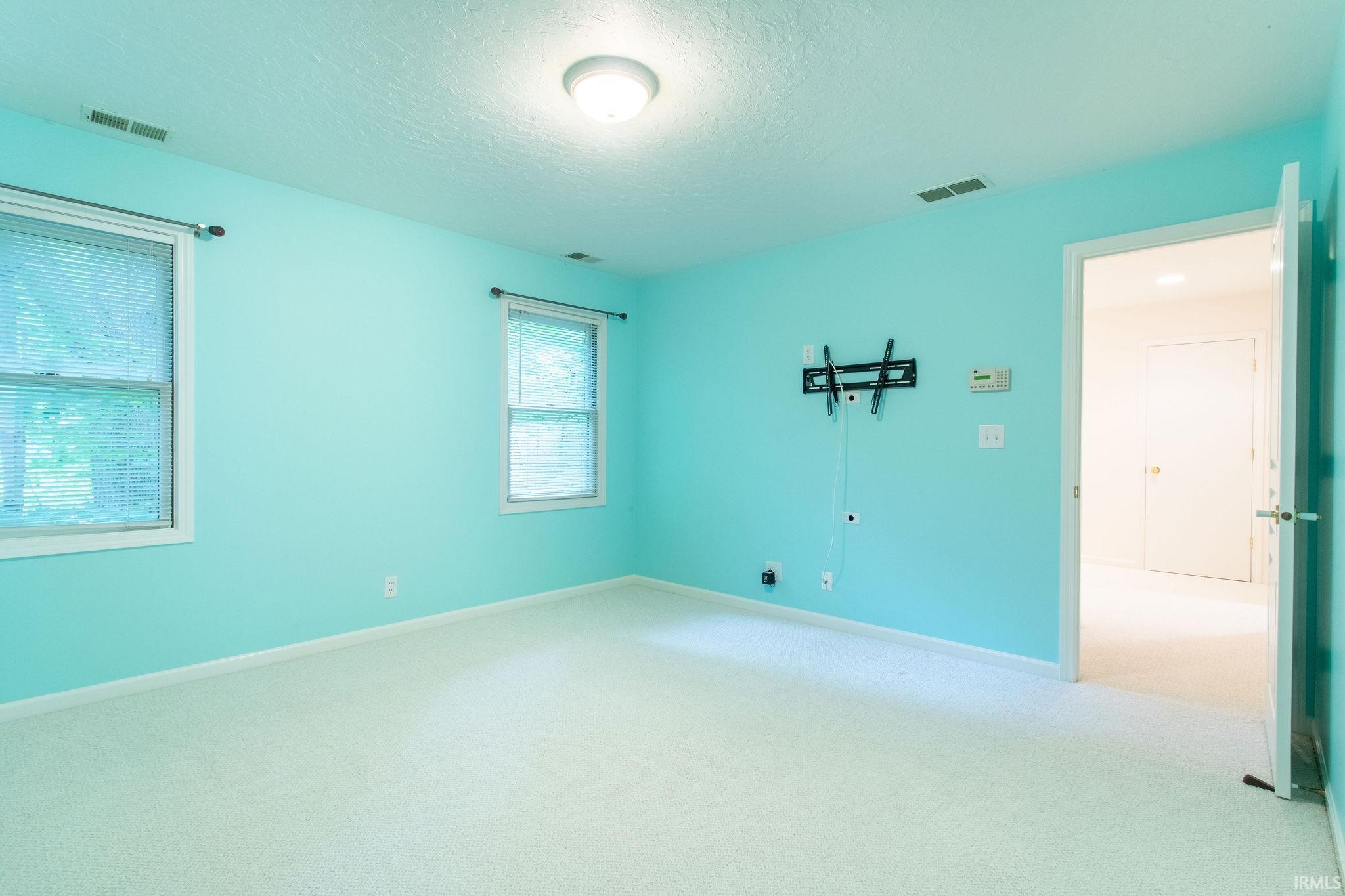 31 Shady Creek Court