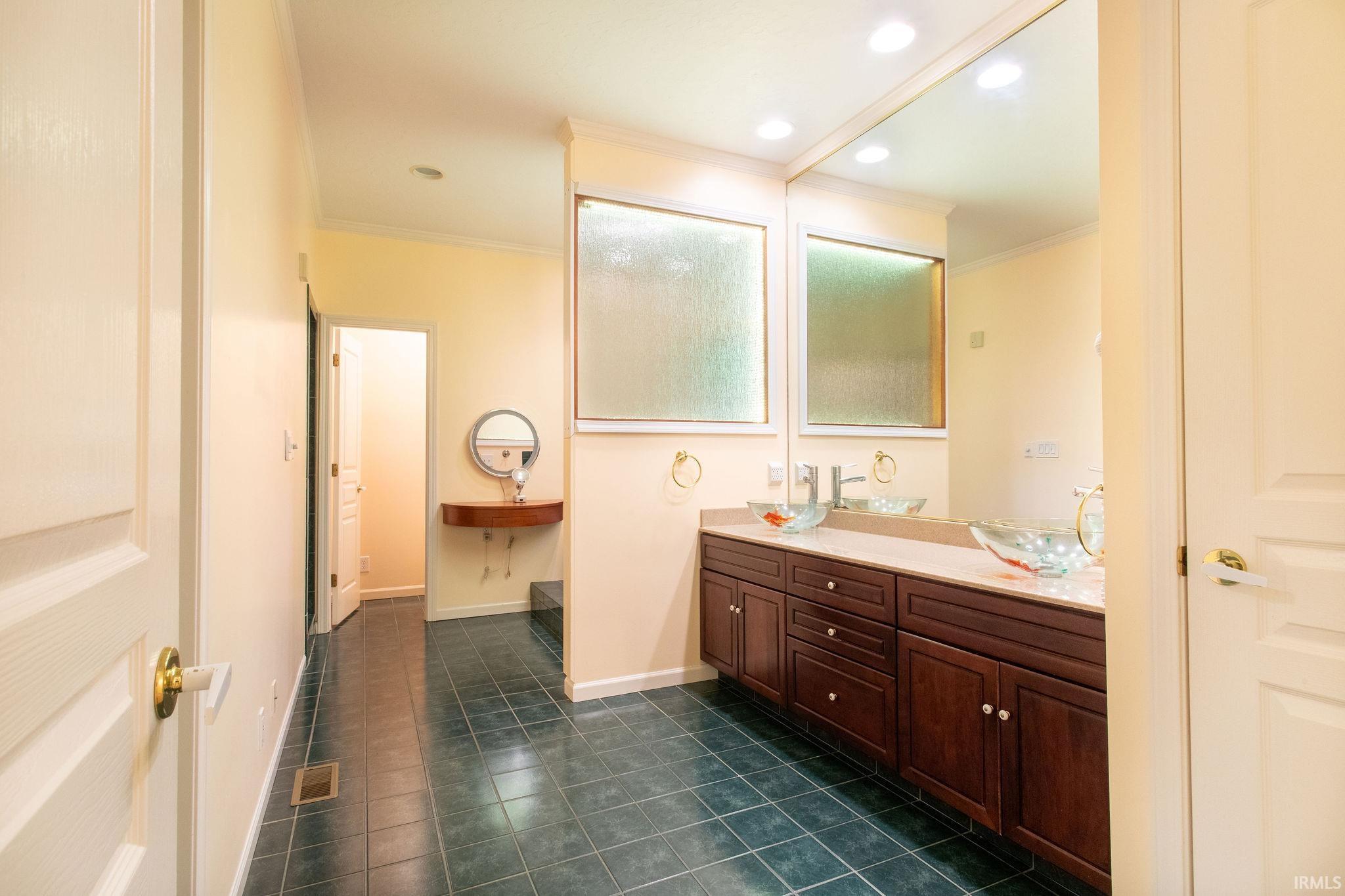 31 Shady Creek Court