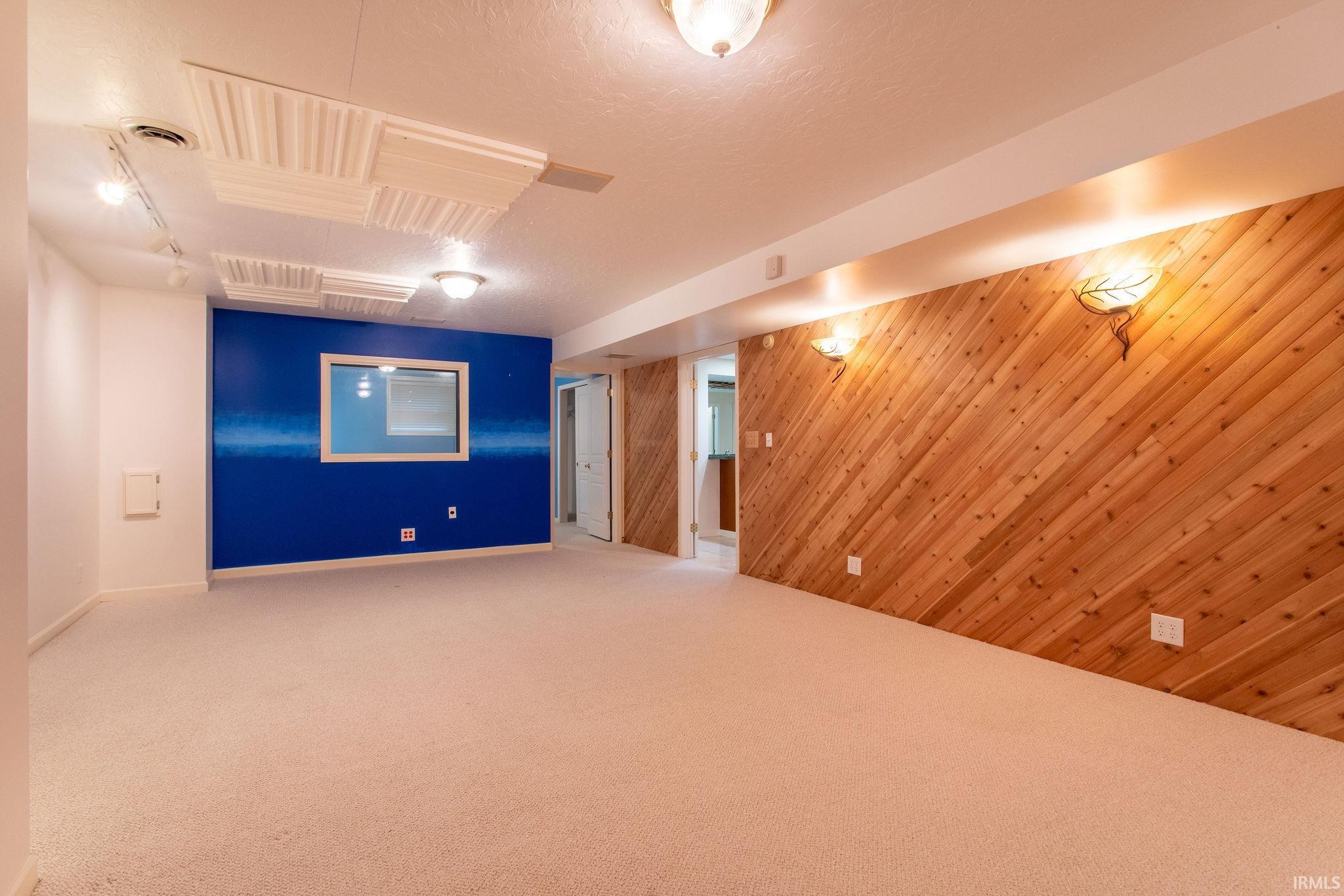 31 Shady Creek Court