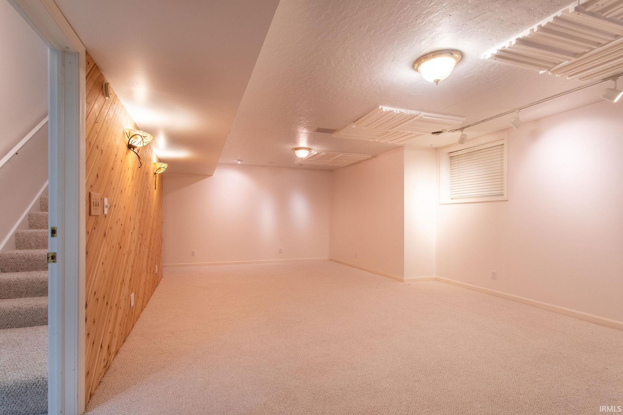 31 Shady Creek Court