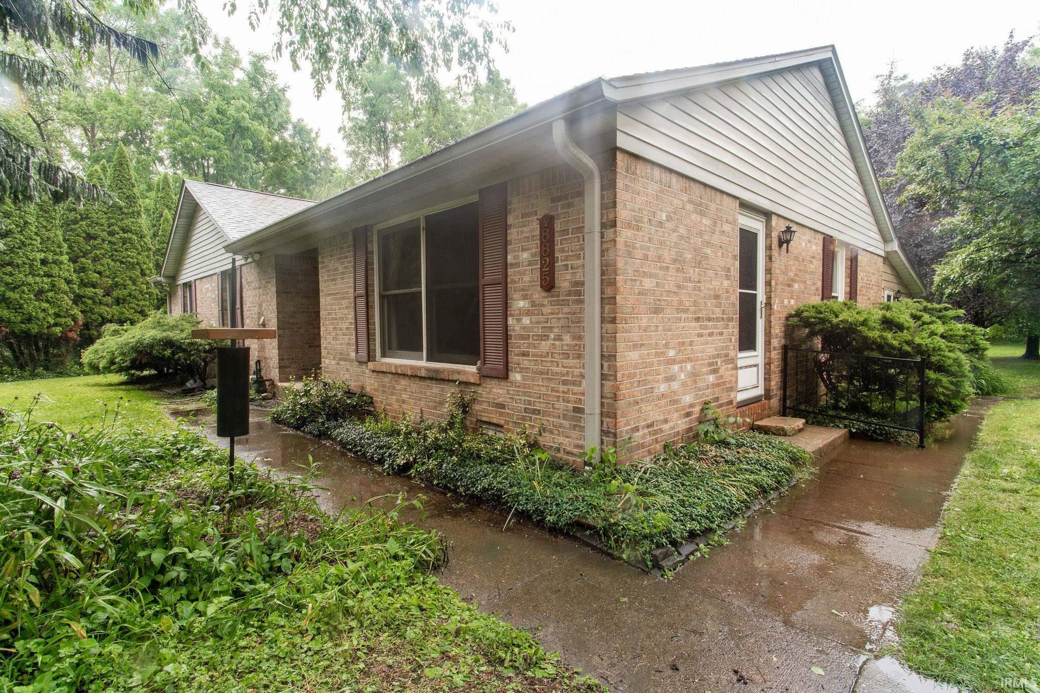 8825 Stockwell Road