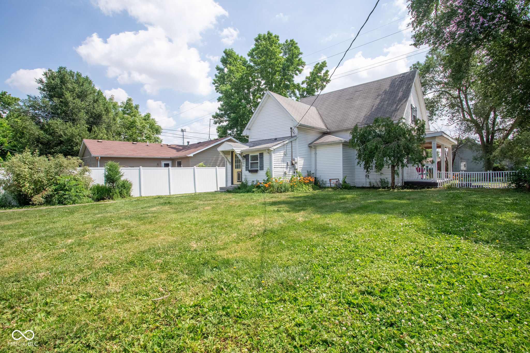 424 E Walnut Street
