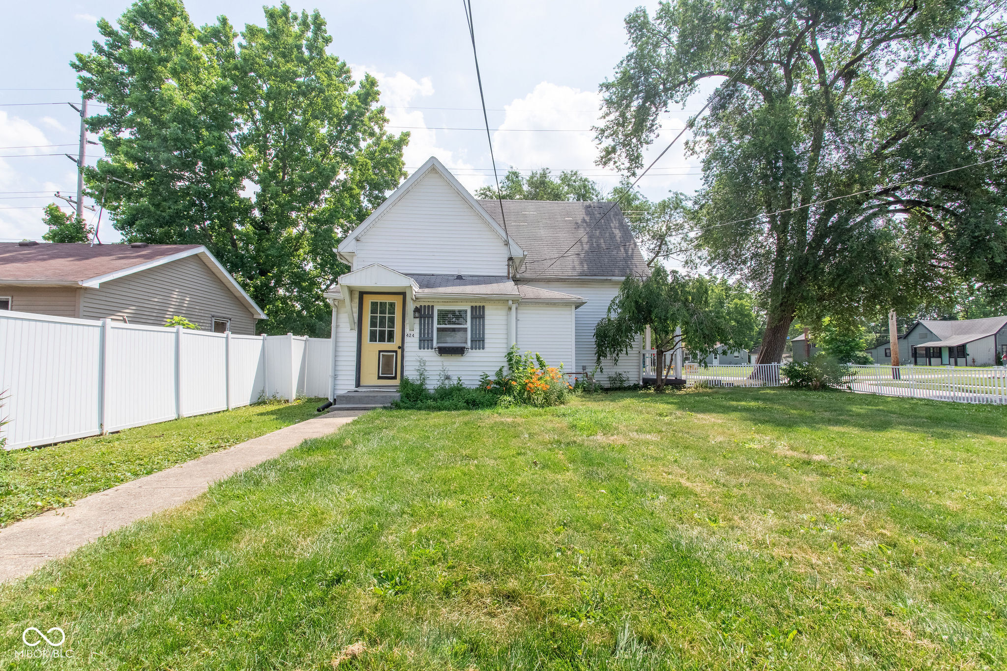 424 E Walnut Street