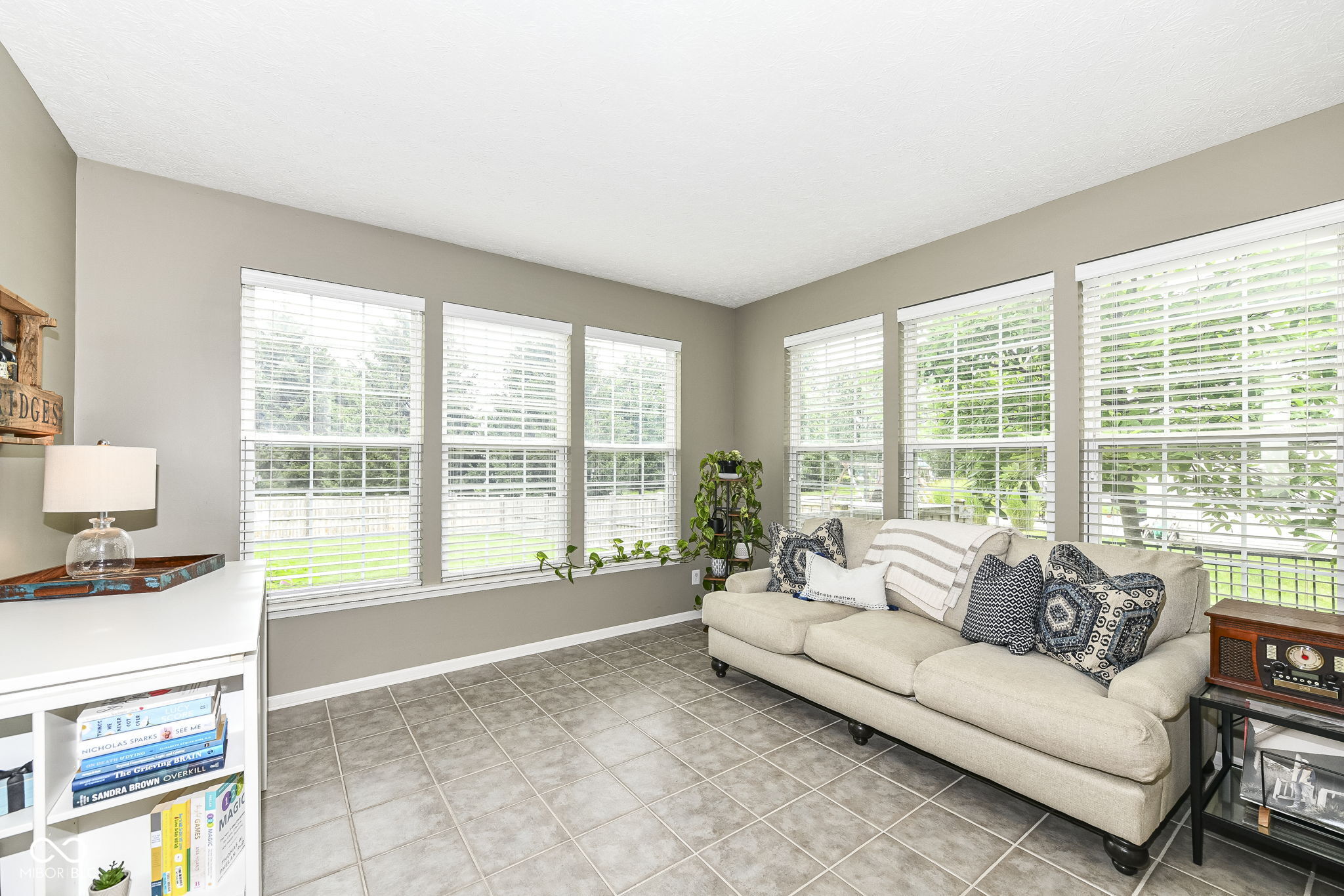6162 Salisbury Lane