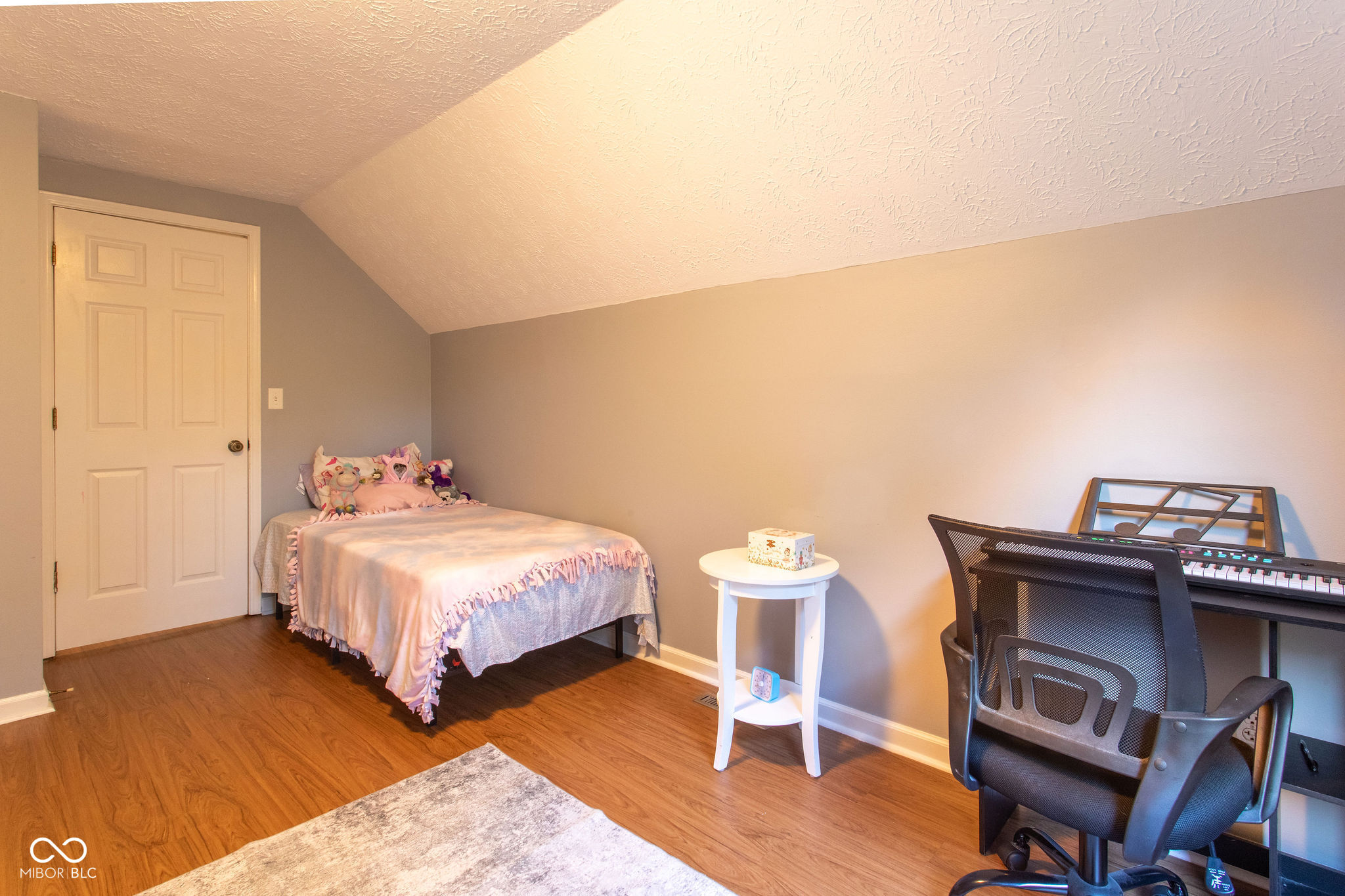 2112 Edgewood Drive