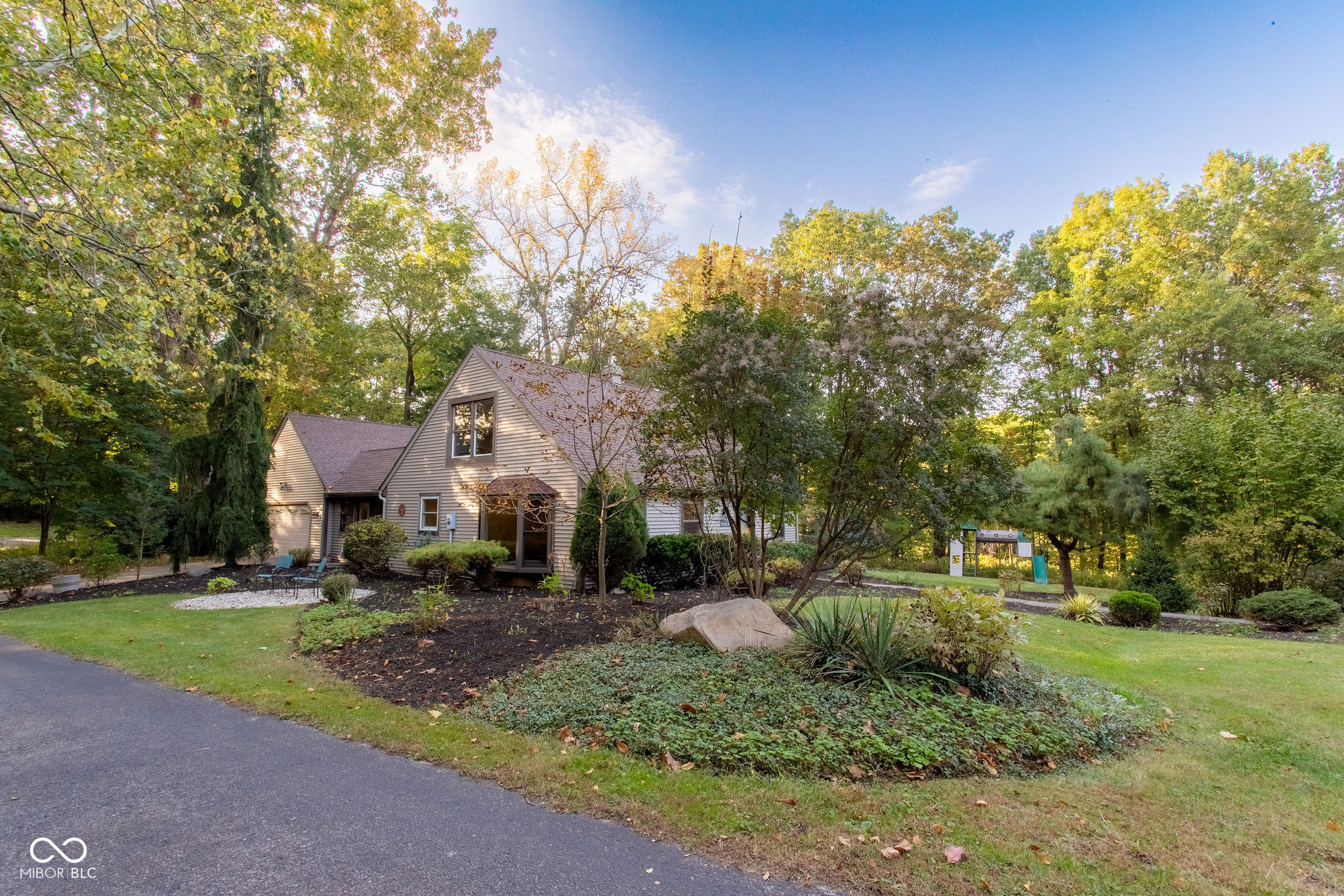2112 Edgewood Drive