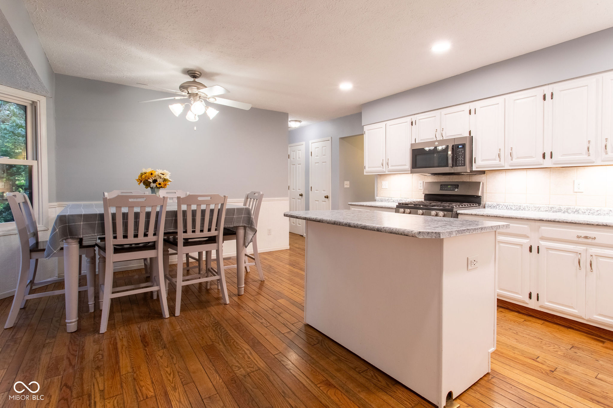2112 Edgewood Drive