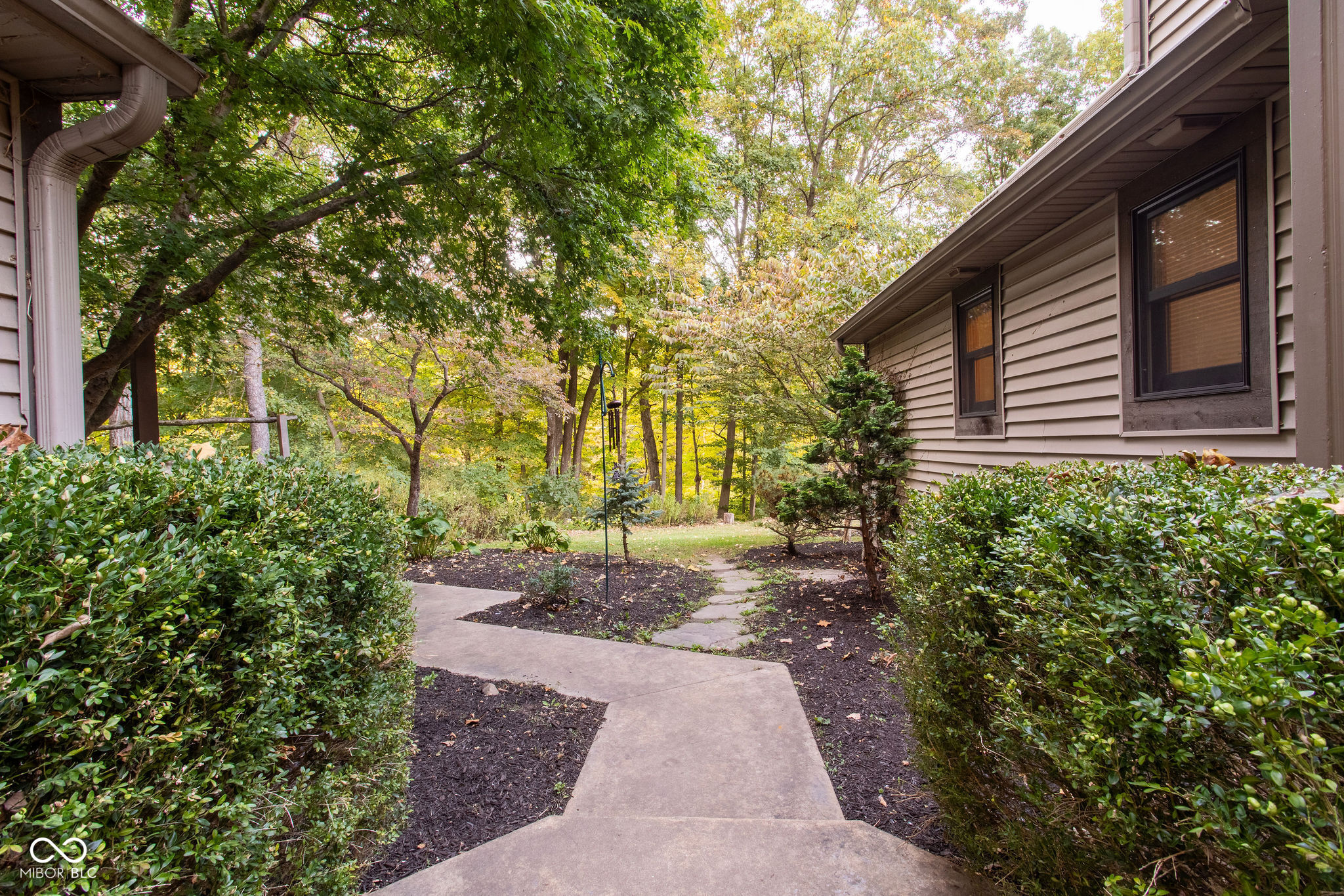 2112 Edgewood Drive