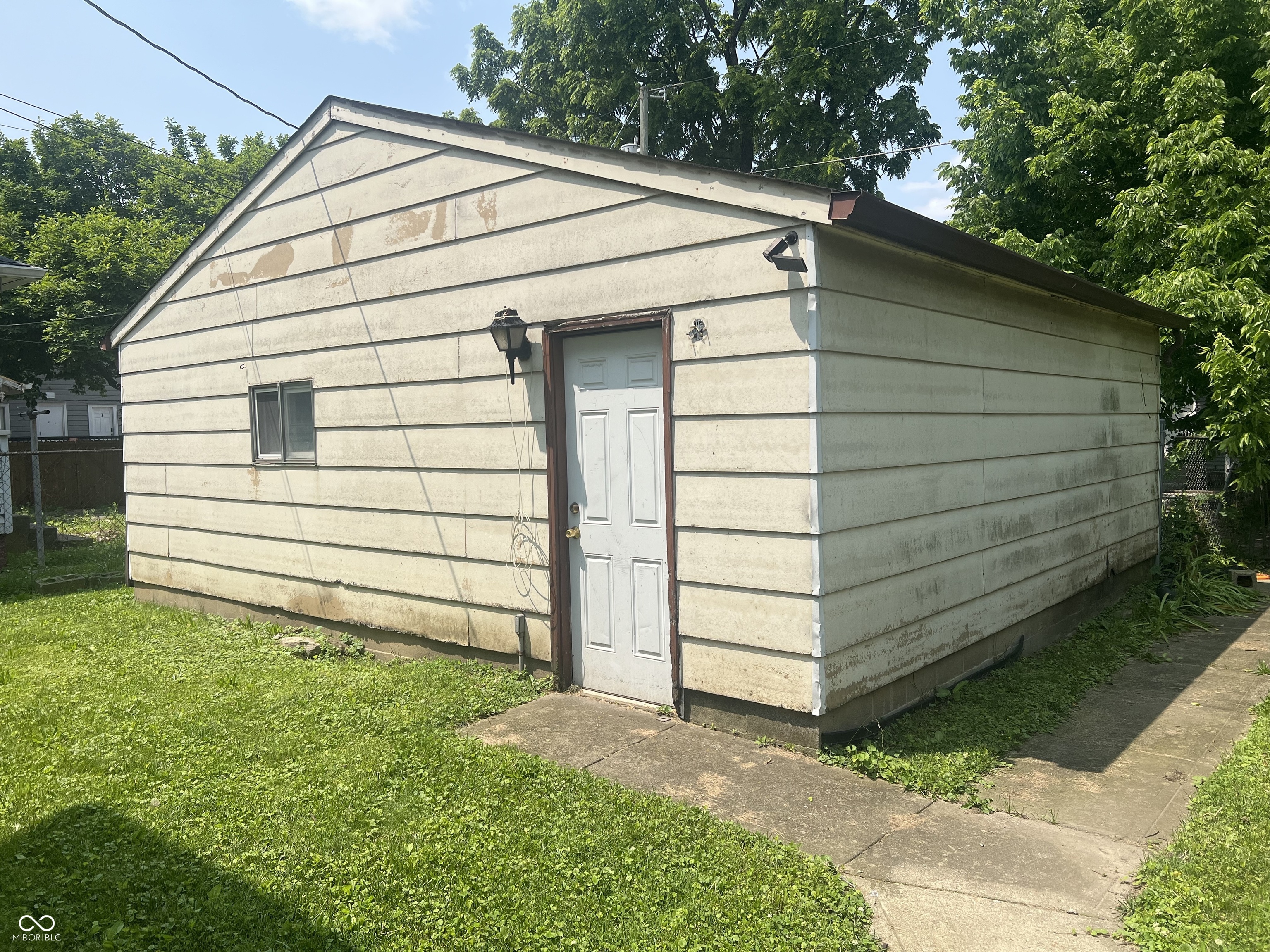 24 Hendricks Place