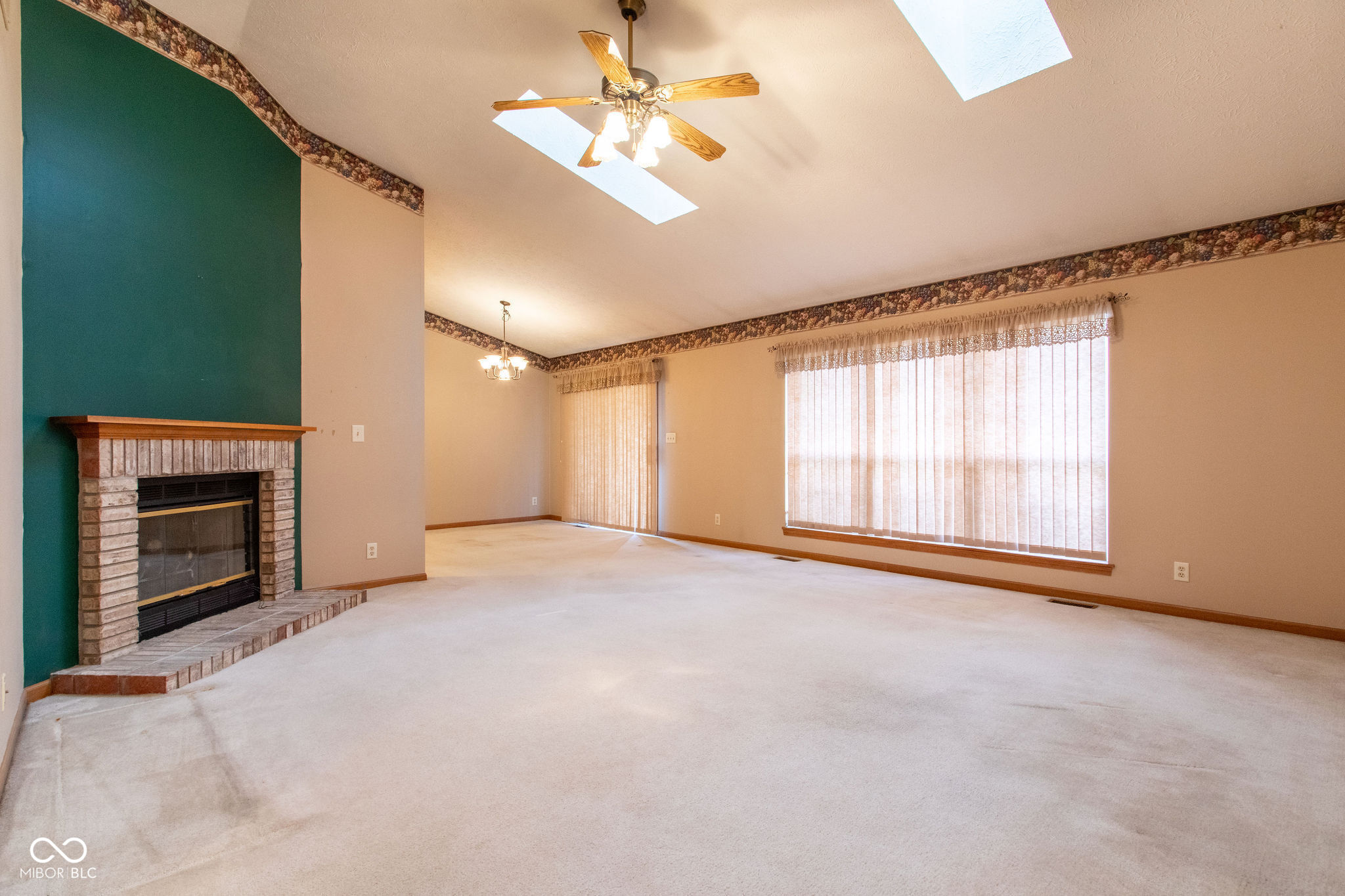 1 Goldersgreen Drive