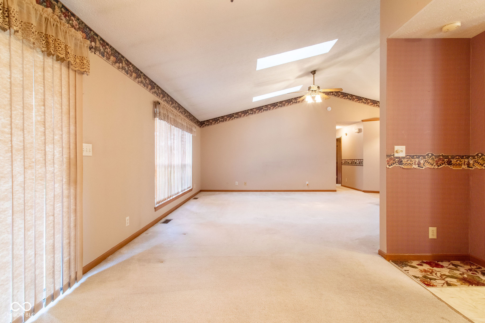 1 Goldersgreen Drive