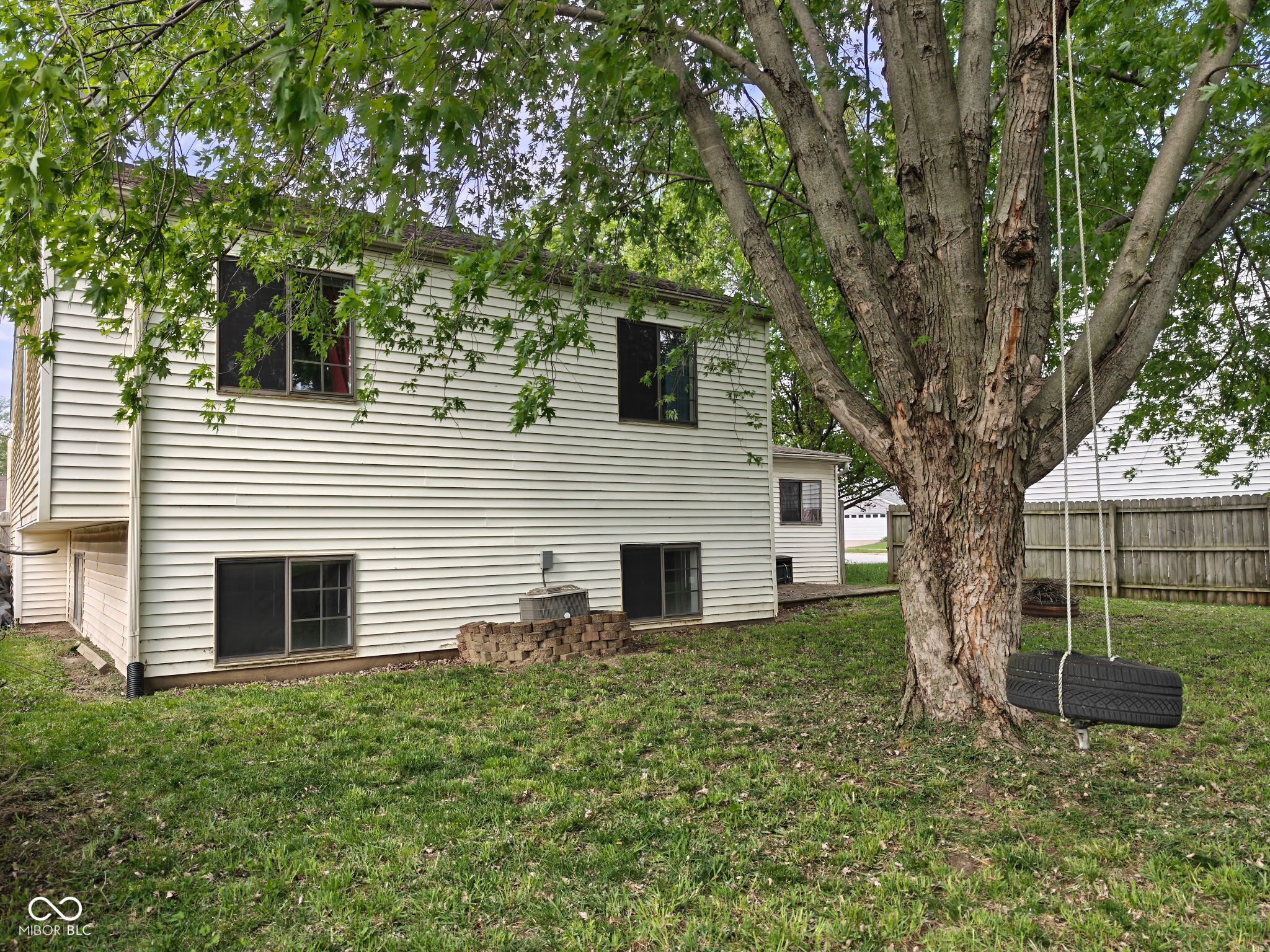 2335 Bainbridge Court