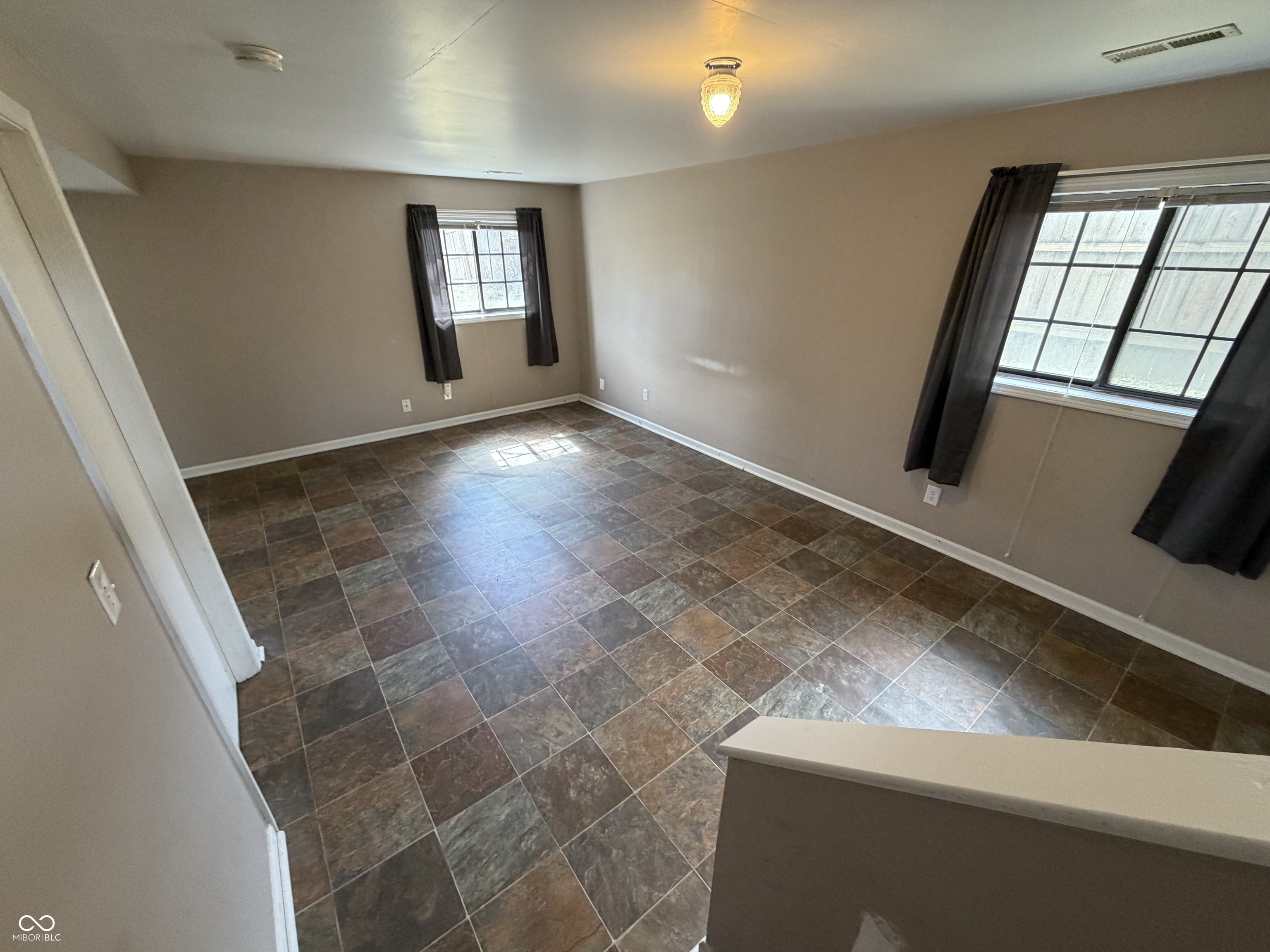 2335 Bainbridge Court