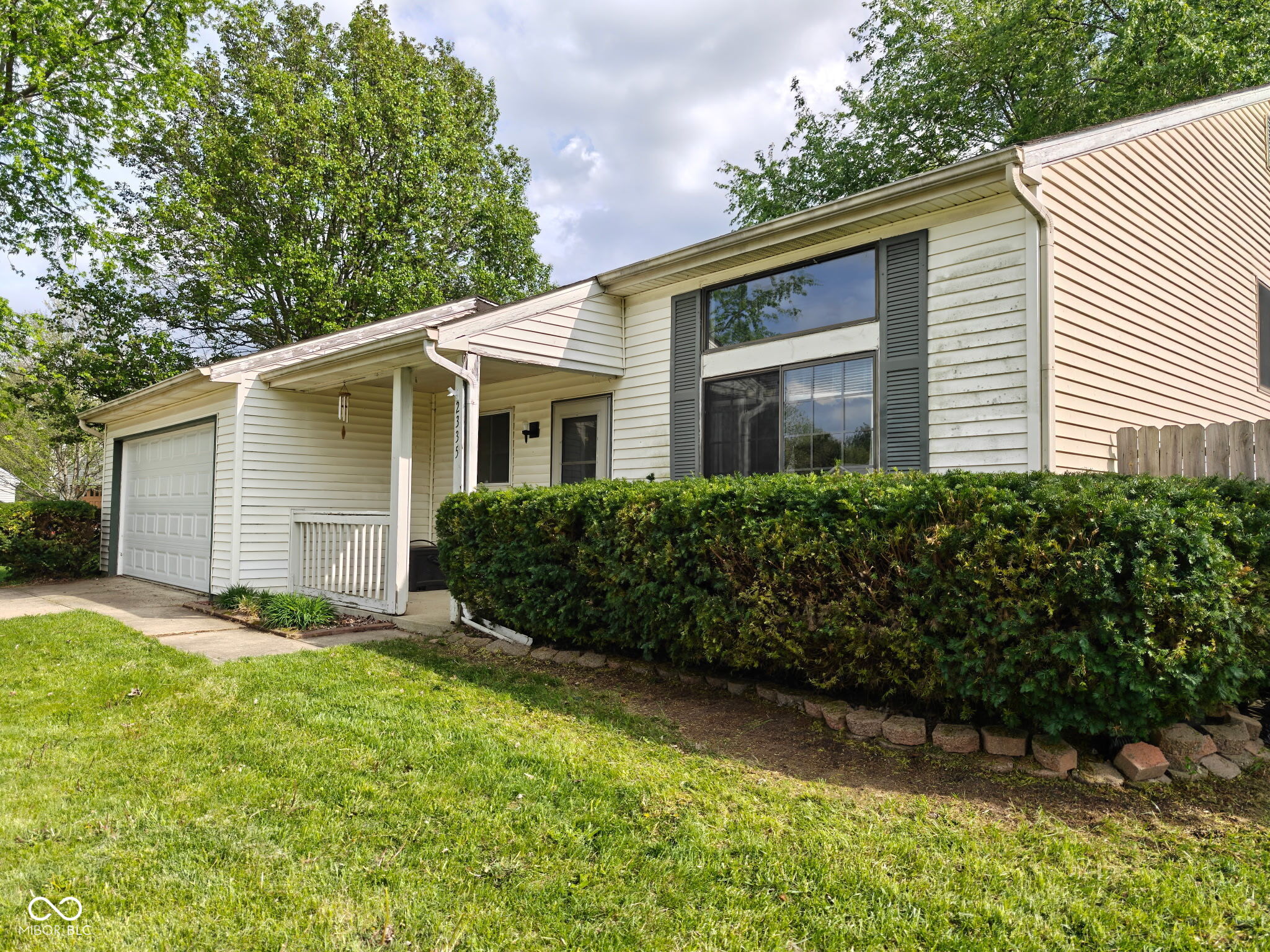 2335 Bainbridge Court