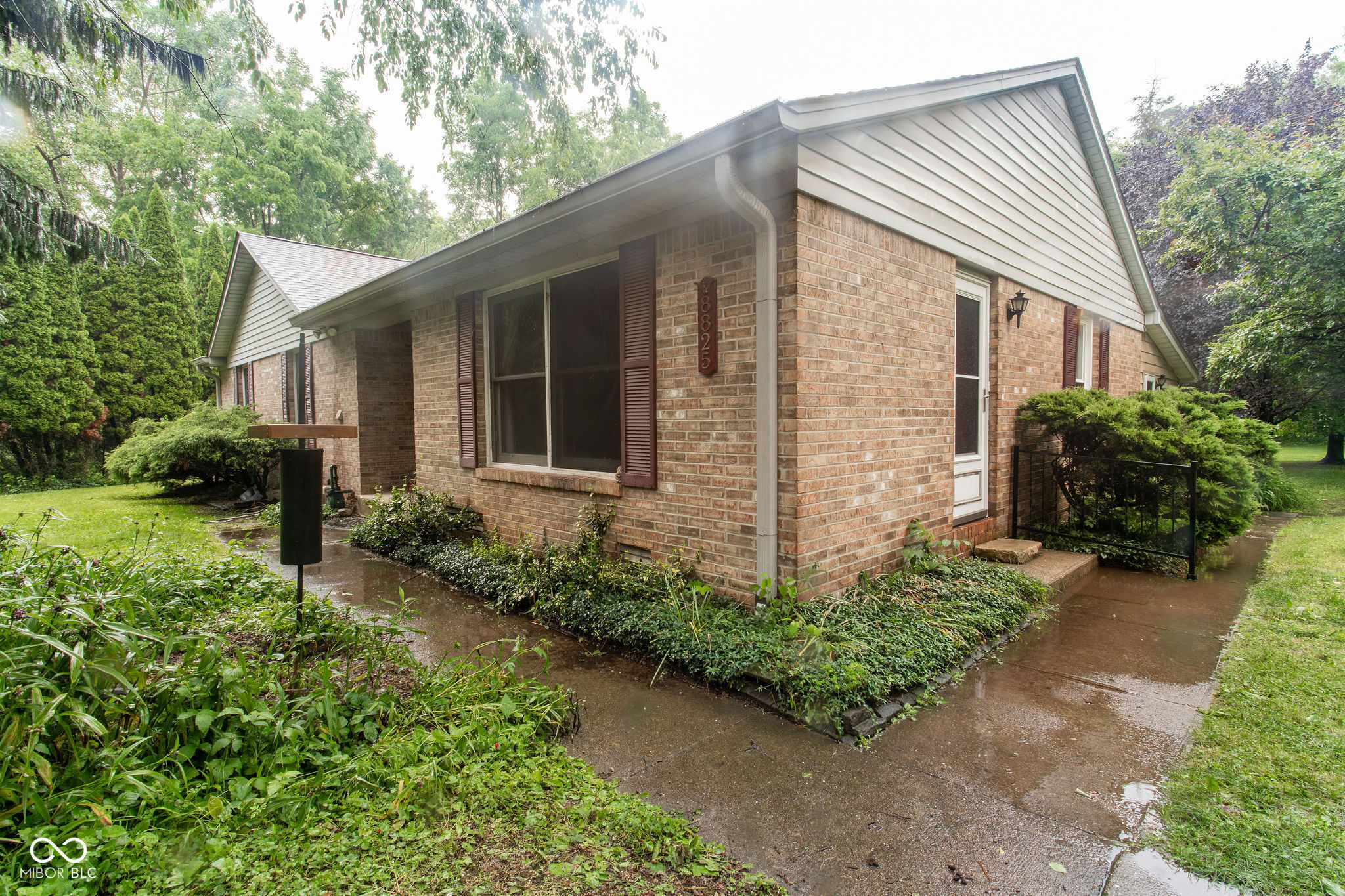 8825 Stockwell Road