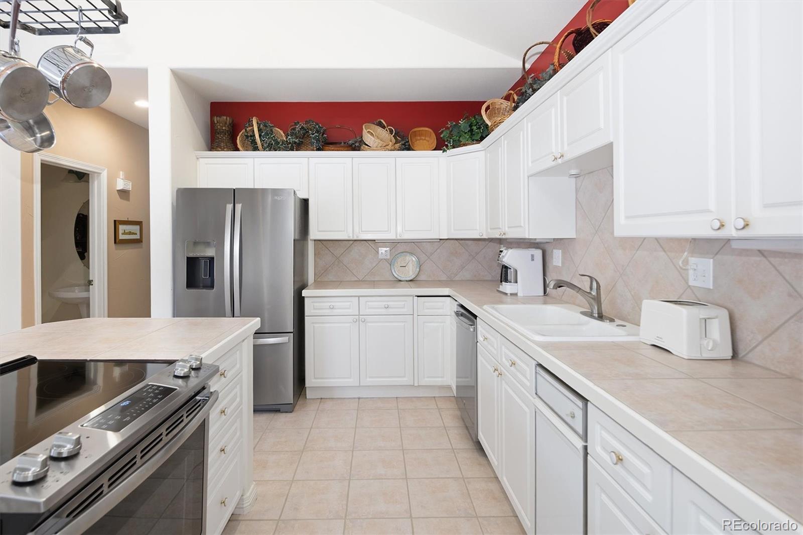 9827 Greensview Circle