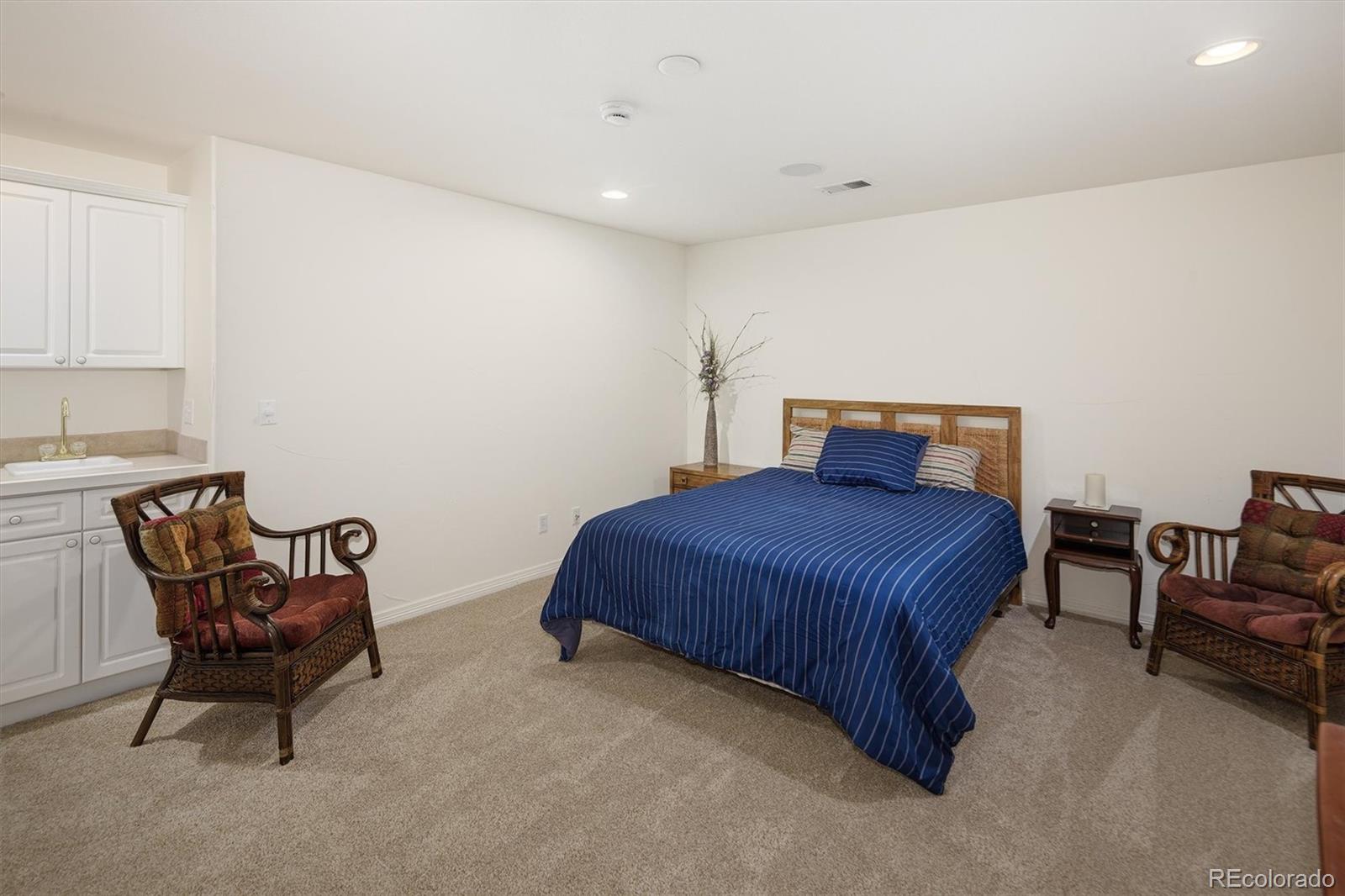 9827 Greensview Circle