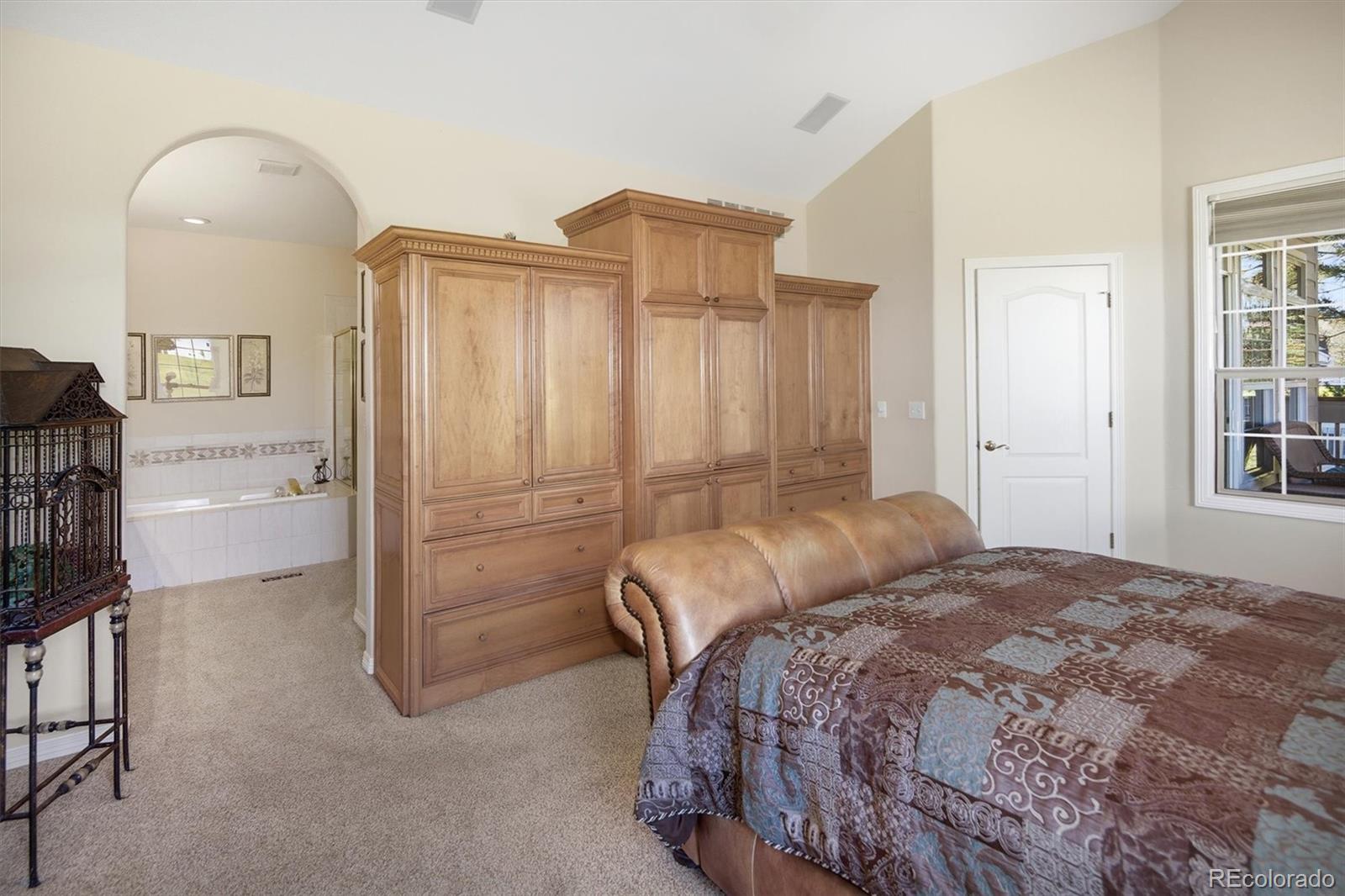 9827 Greensview Circle