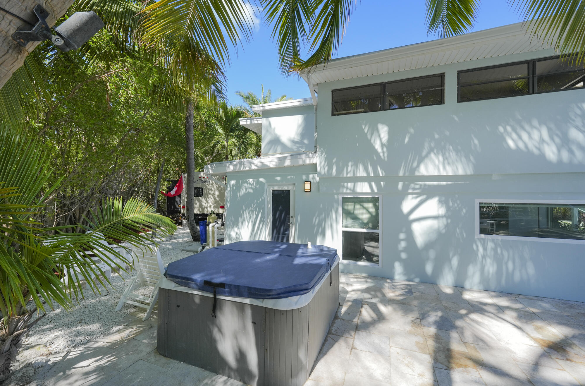 75831 Overseas Highway