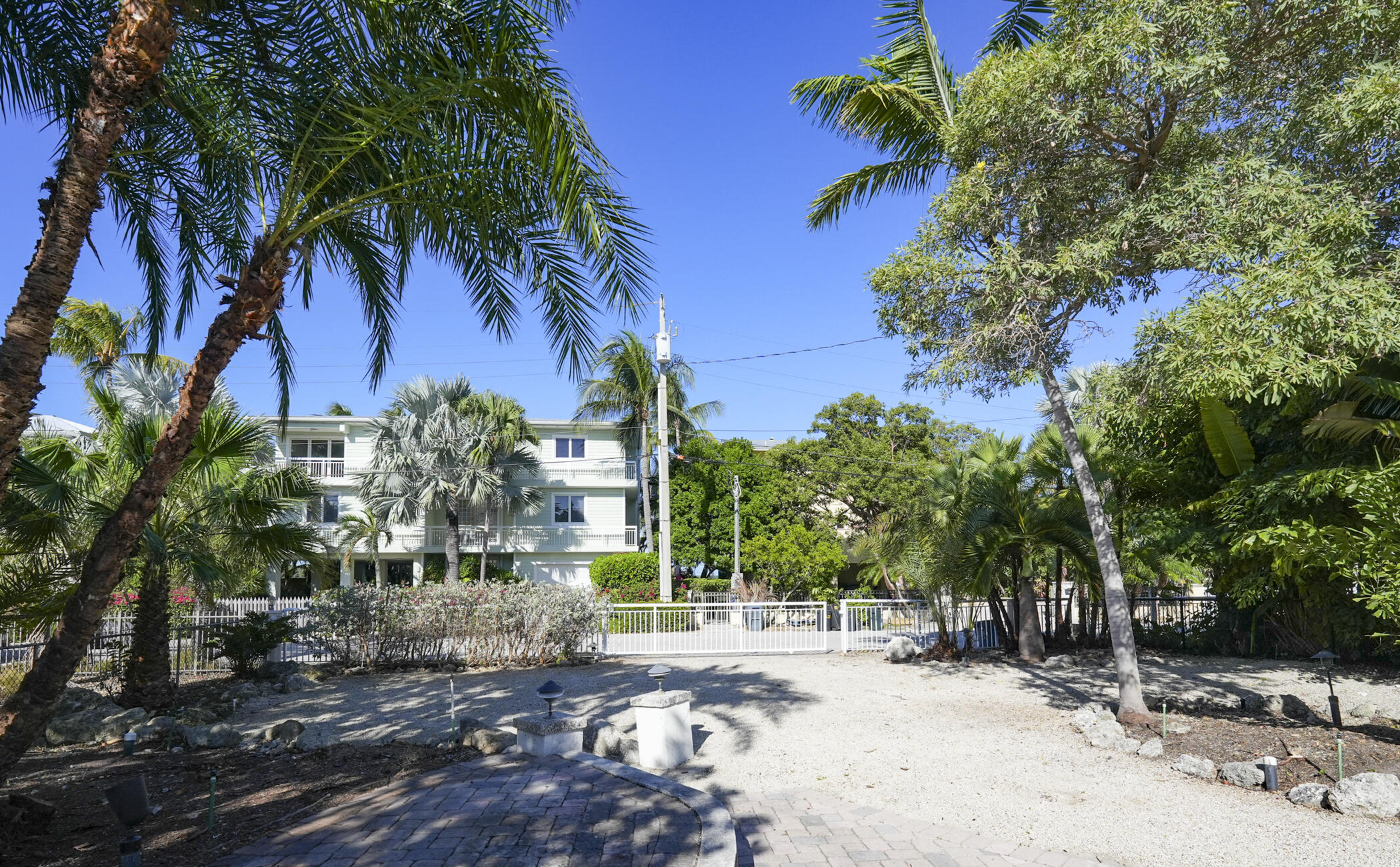 427 S Coconut Palm Boulevard