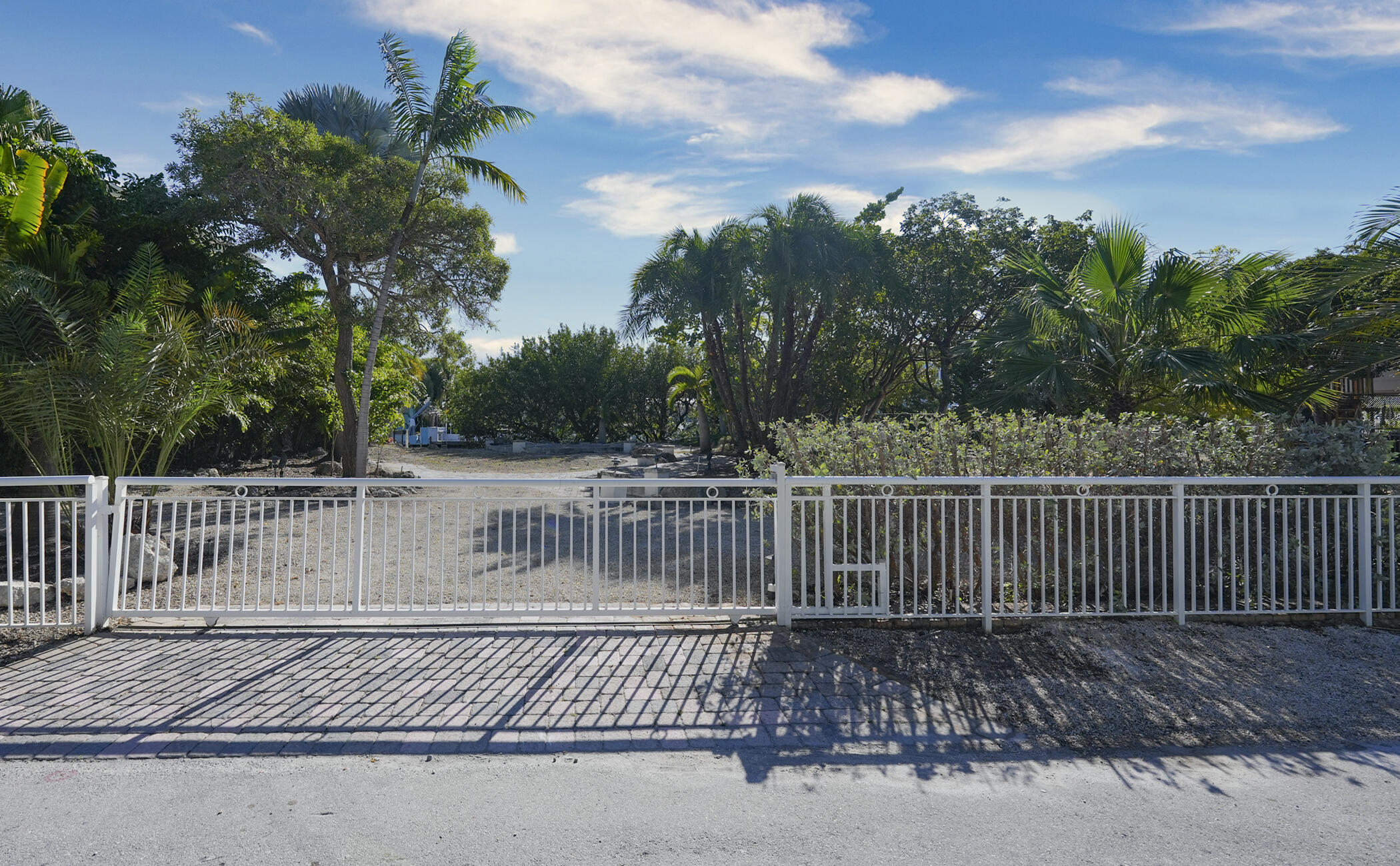 427 S Coconut Palm Boulevard