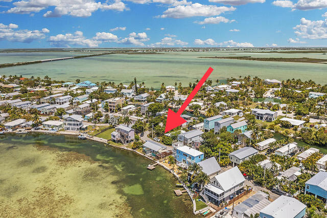 4 Shore Drive