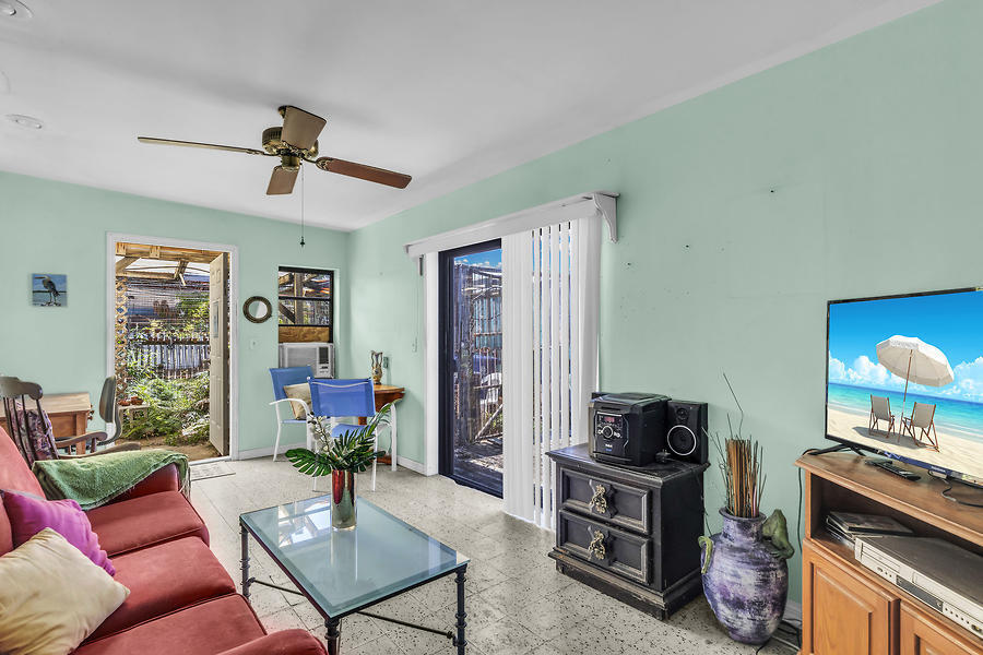 4 Shore Drive