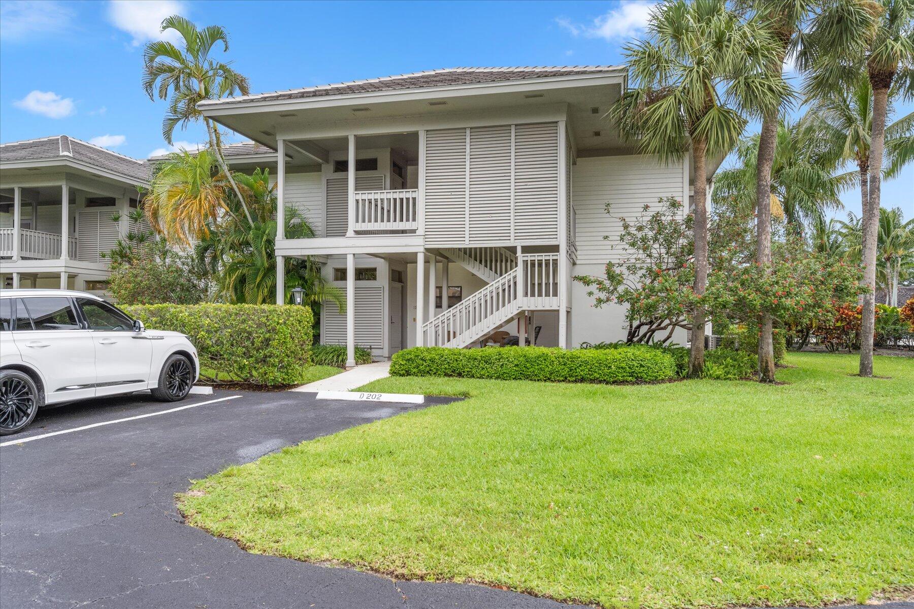 11818 Pebblewood Drive Unit: D202