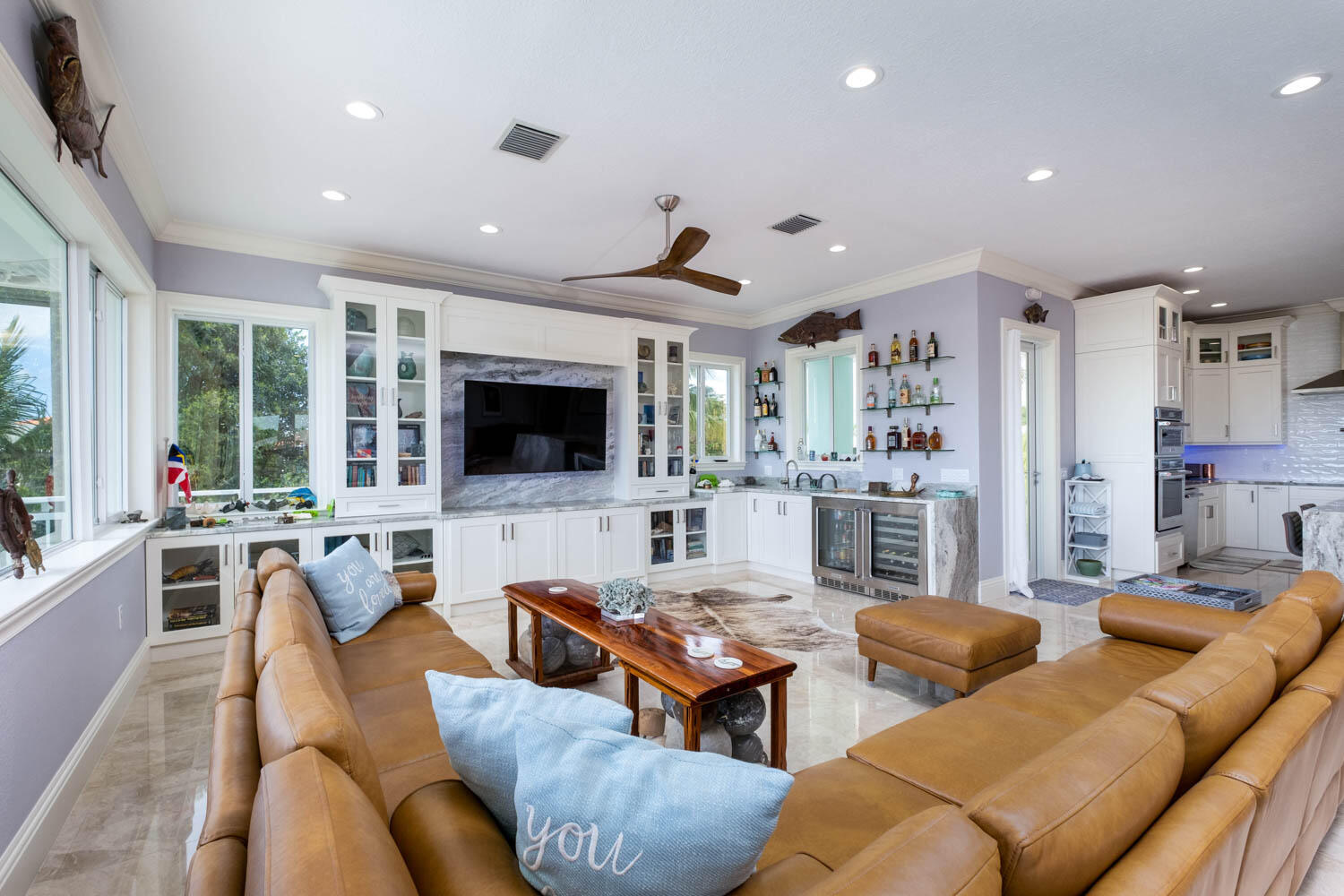 109 E Avenue E