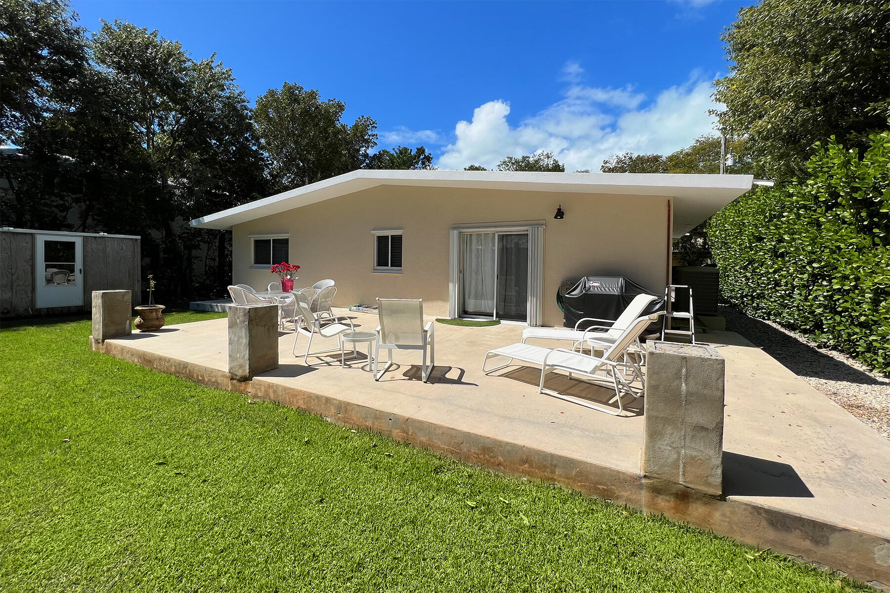 111 S Rolling Hill Road
