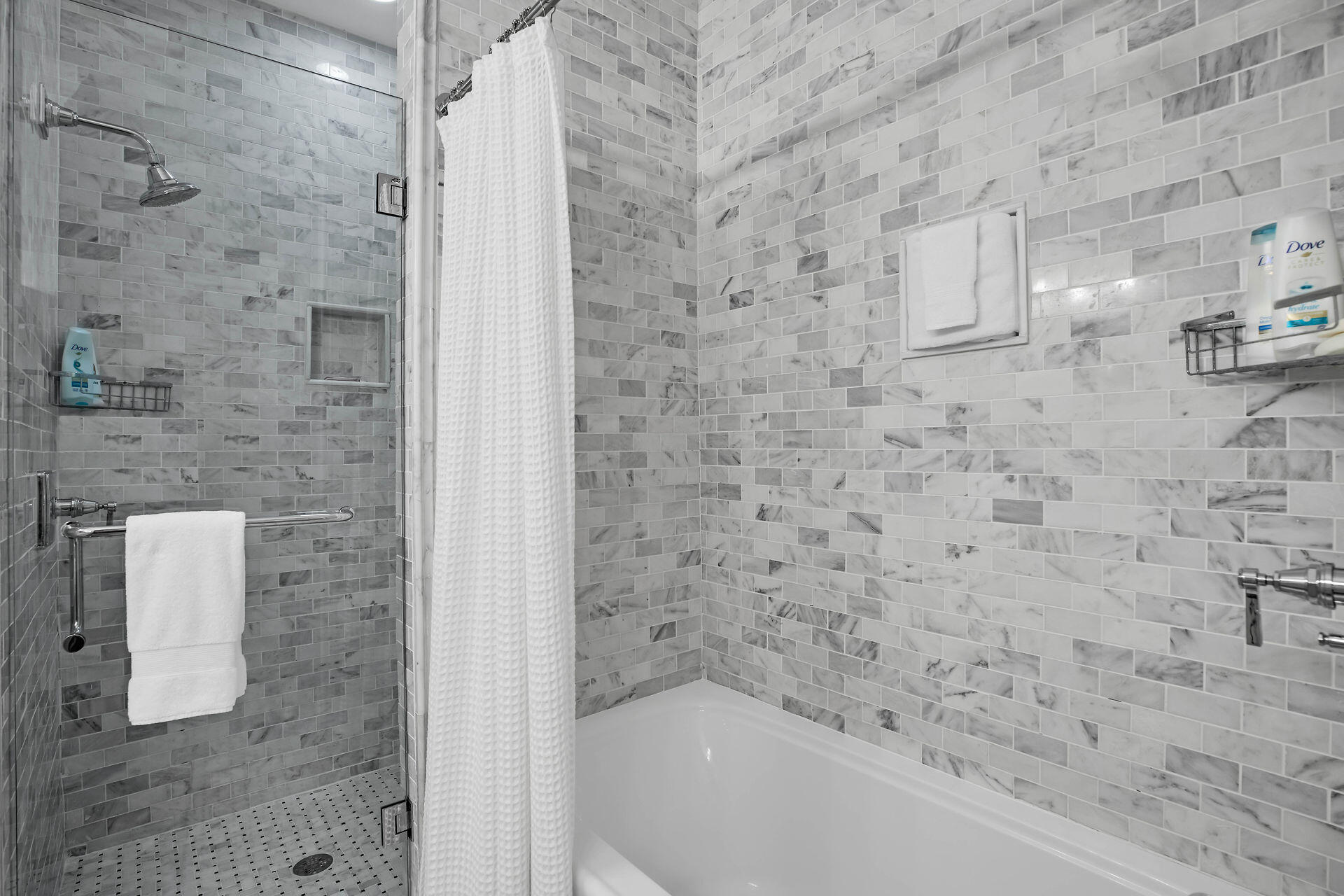 317 Calzada De Bougainvillea