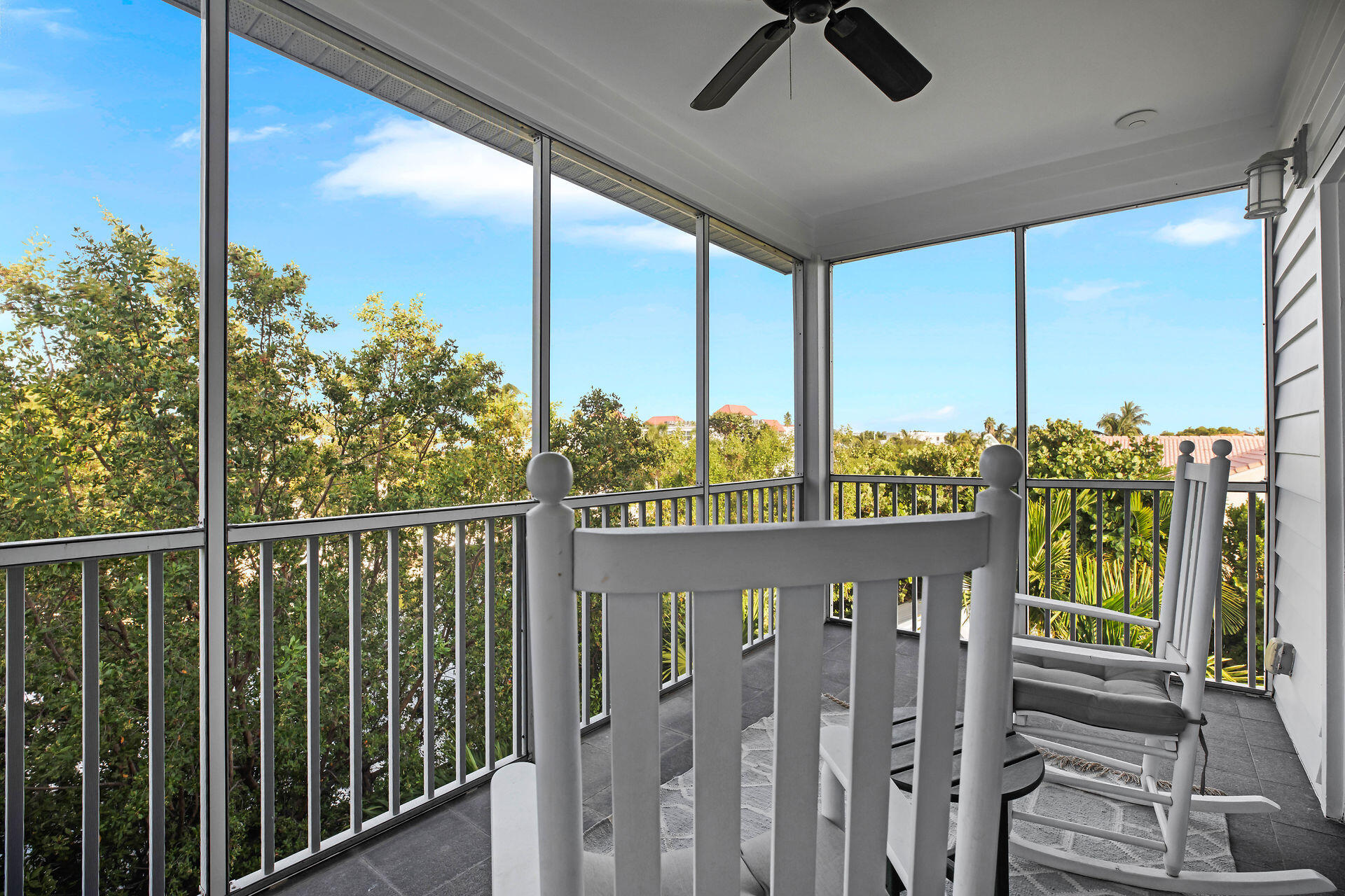 317 Calzada De Bougainvillea