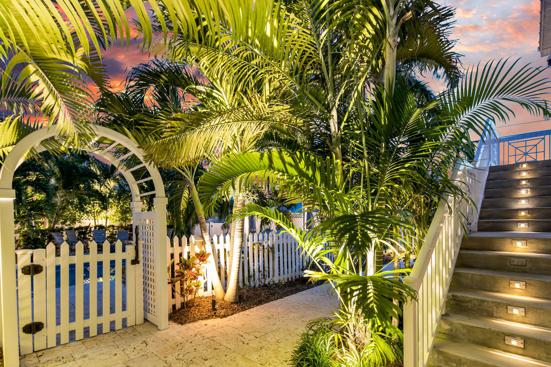 317 Calzada De Bougainvillea