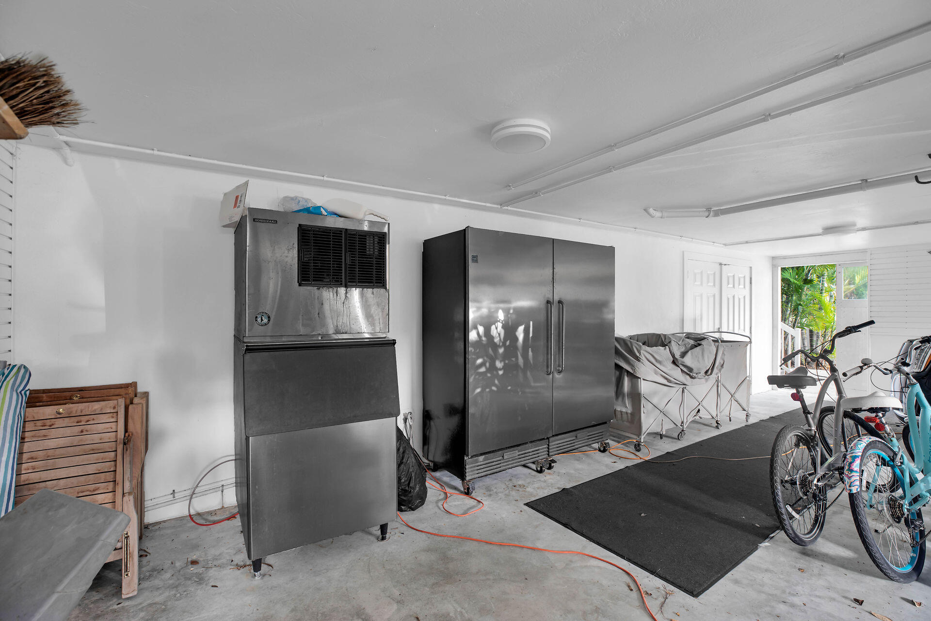 317 Calzada De Bougainvillea