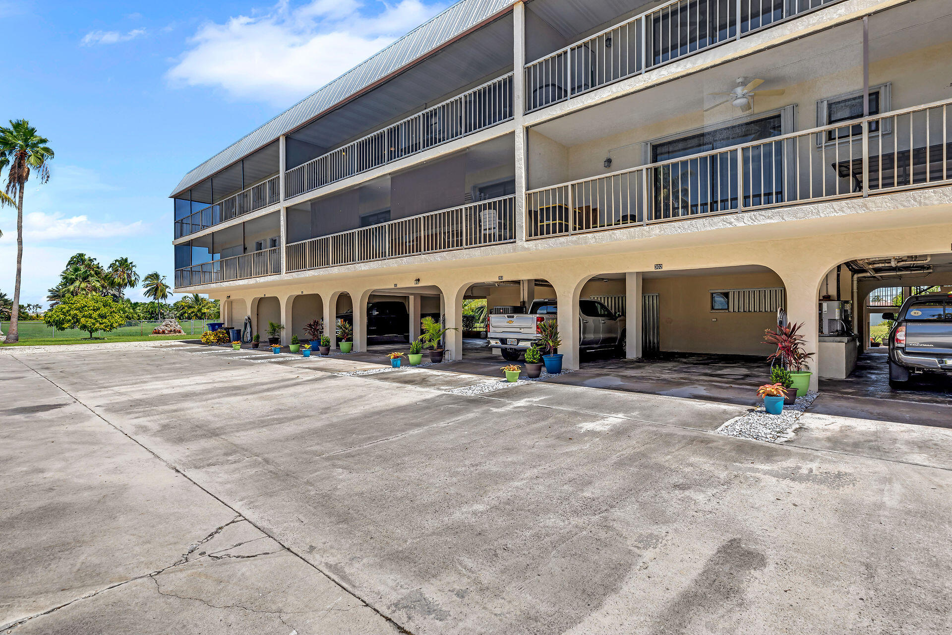 720 W Ocean Drive Unit: 302