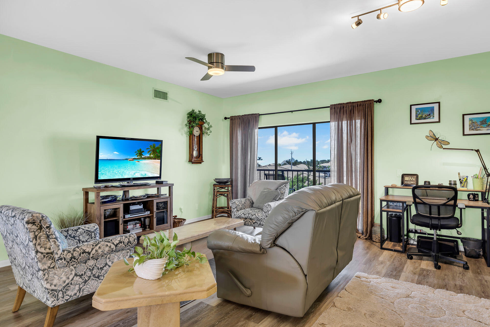 720 W Ocean Drive Unit: 302