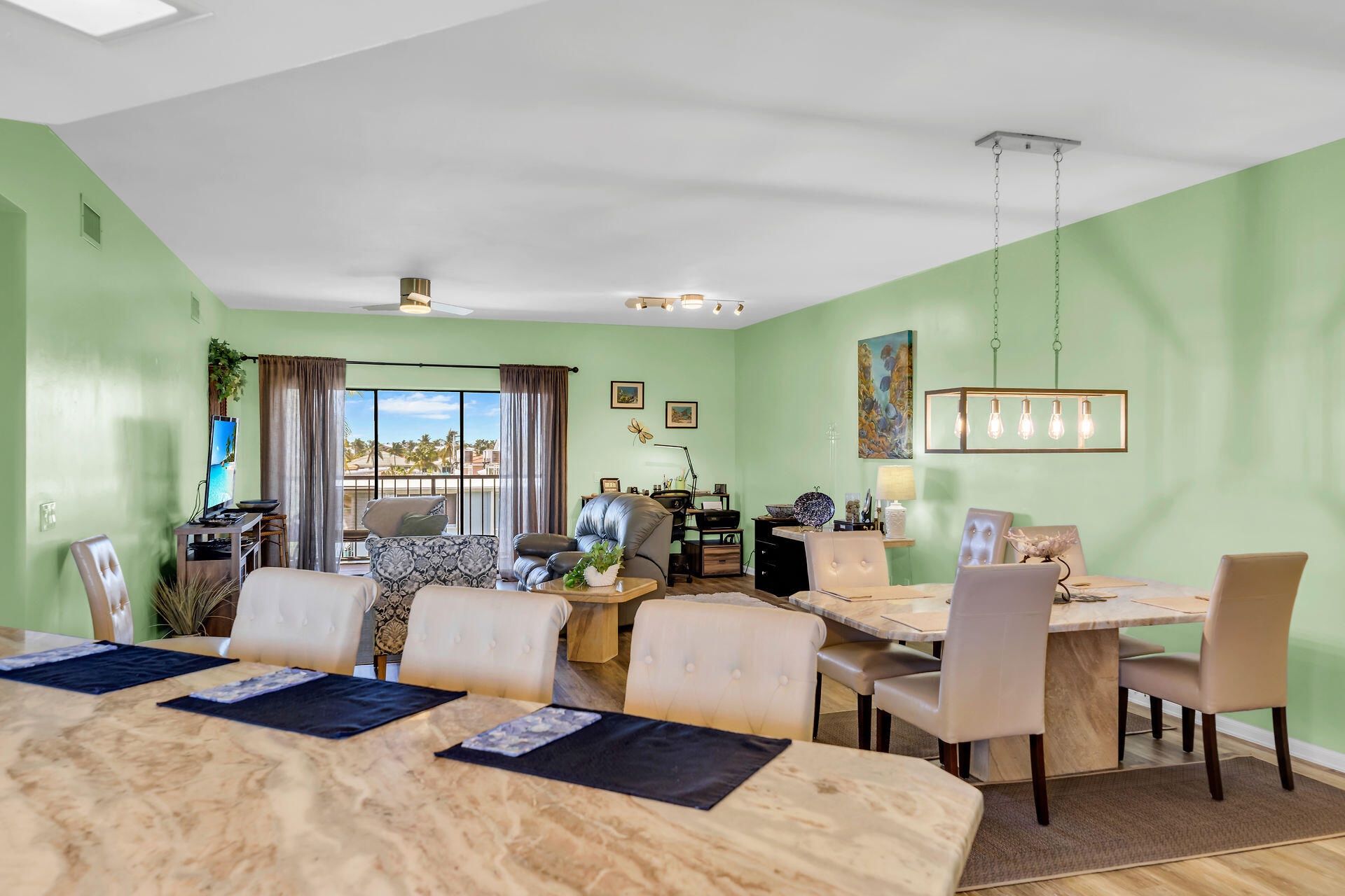 720 W Ocean Drive Unit: 302