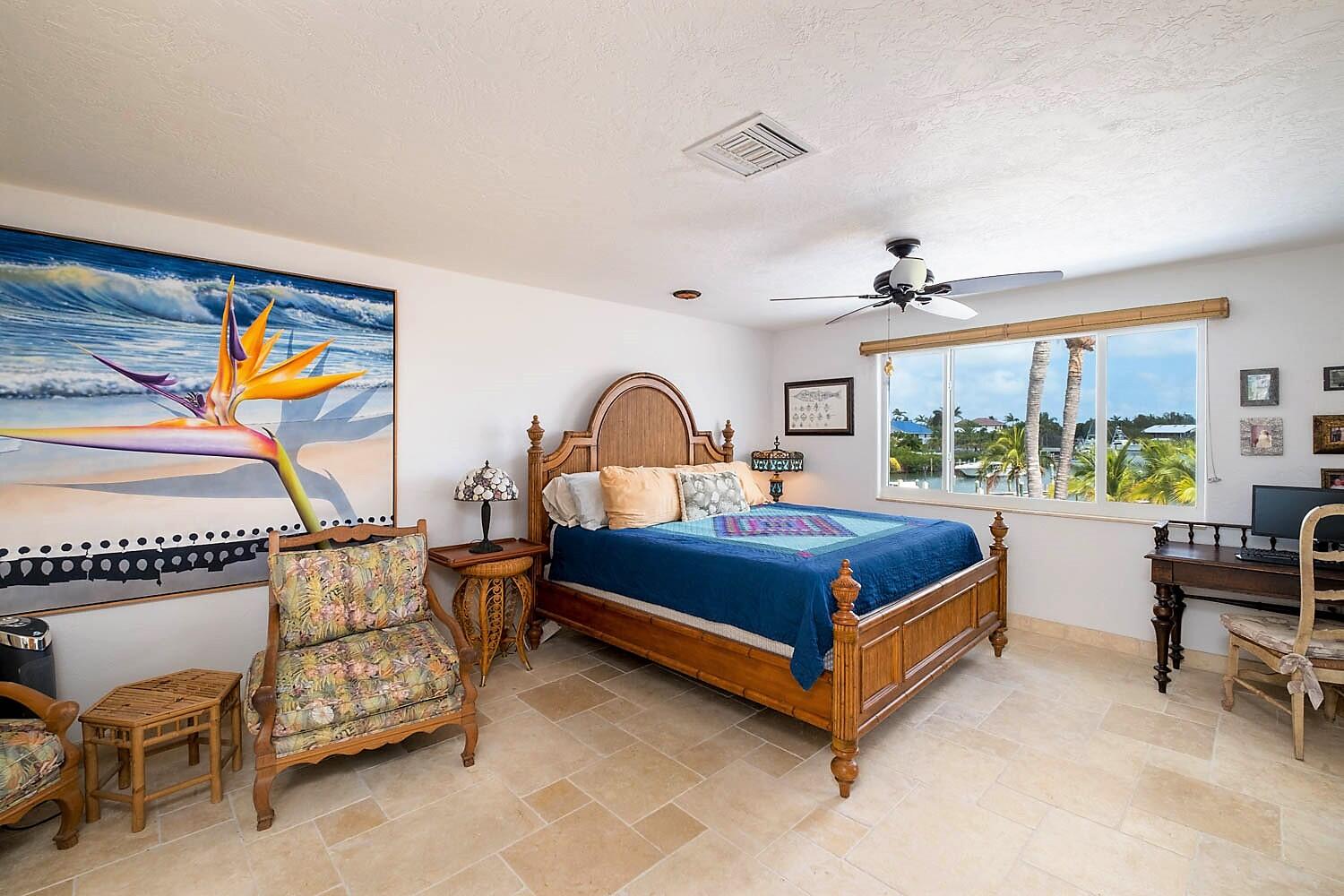 335 Calzada De Bougainvillea