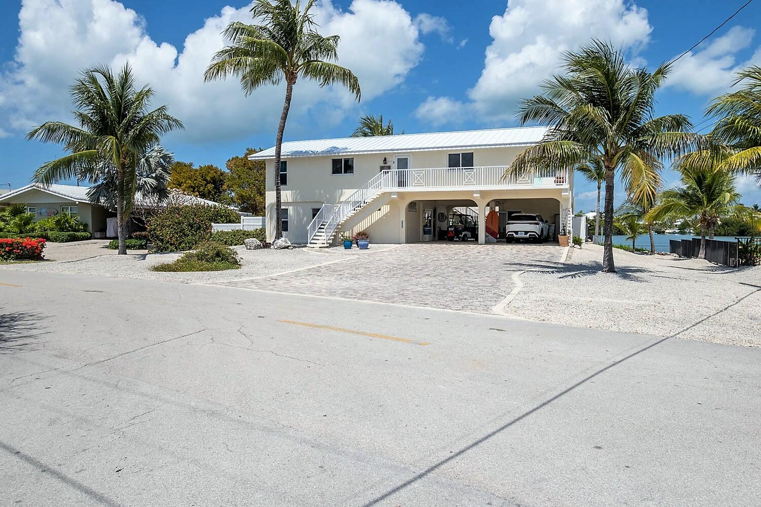 335 Calzada De Bougainvillea