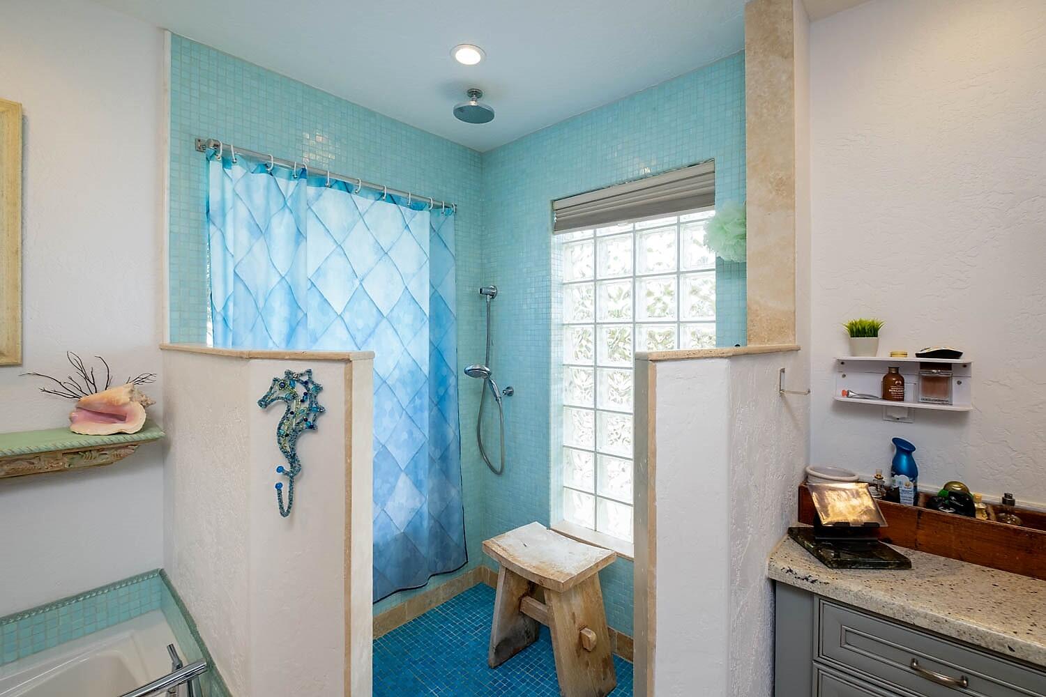 335 Calzada De Bougainvillea